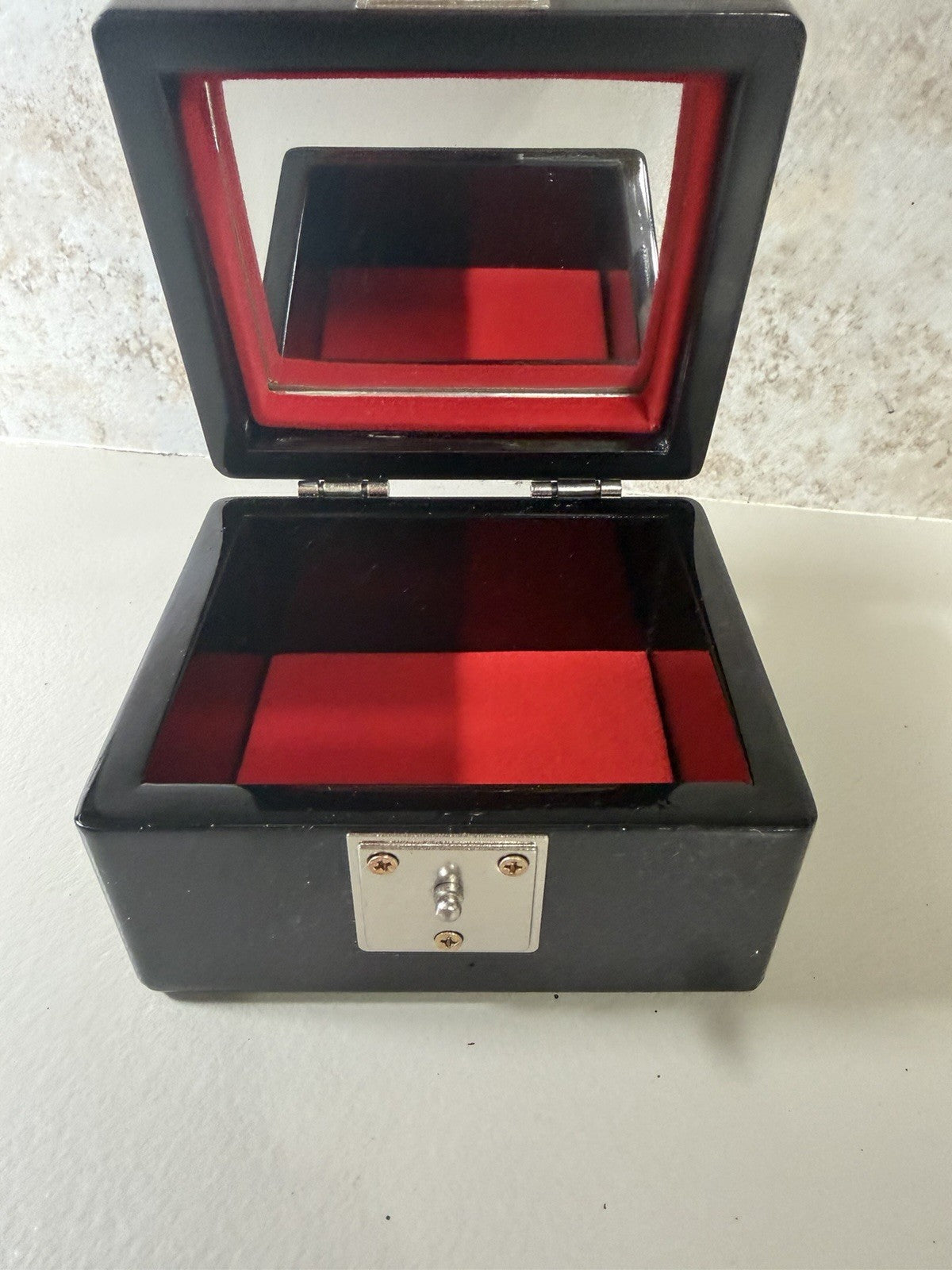 Vintage Korean Mother of Pearl Inlaid Lacquer Jewelry Box Red Velvet Mirror Case