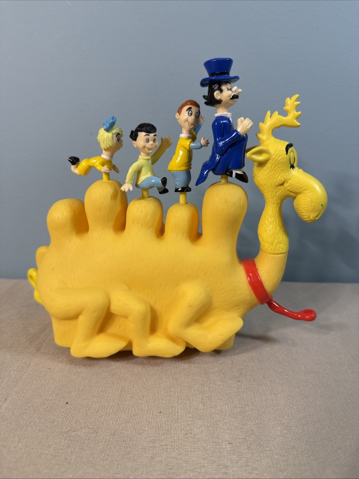 Vintage ERTL Dr Seuss Five Hump Wump Camel Yellow Pull Toy Motion Collectible