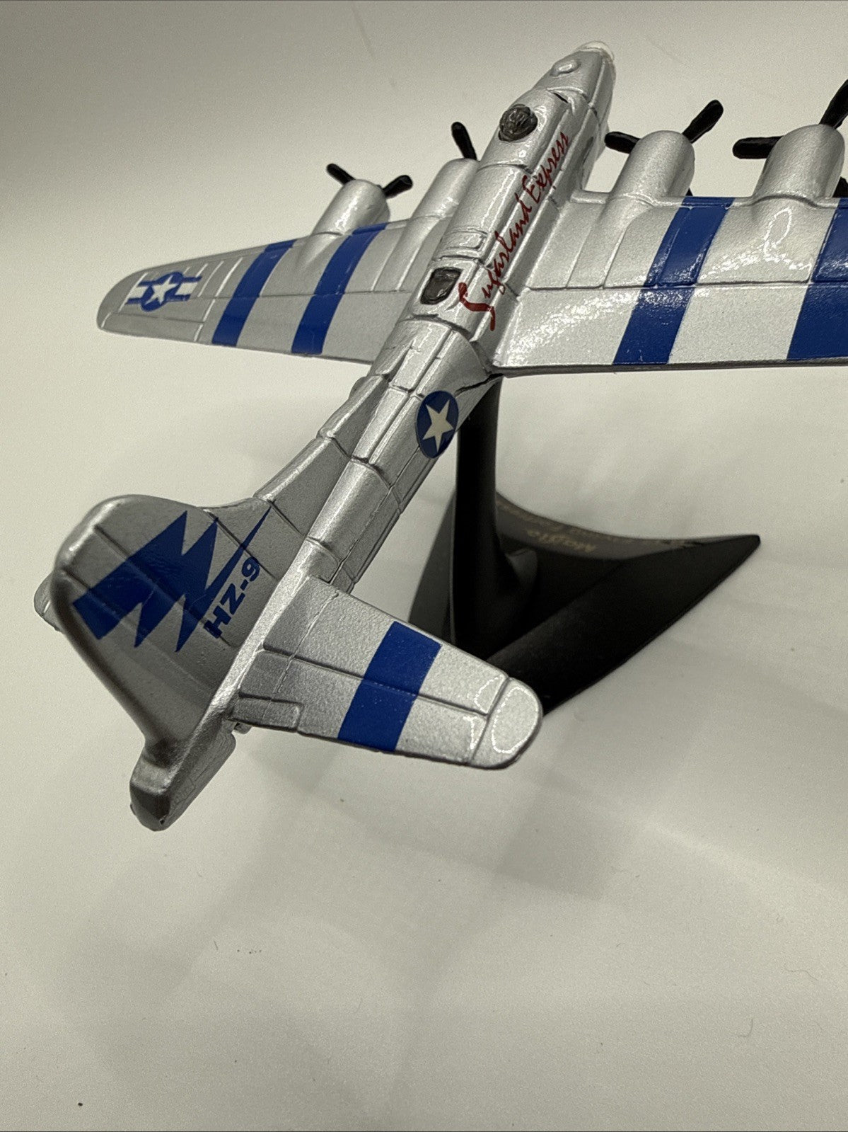 Boeing B-17 Flying Fortress Sugarland Express Diecast Replica with Stand Maisto