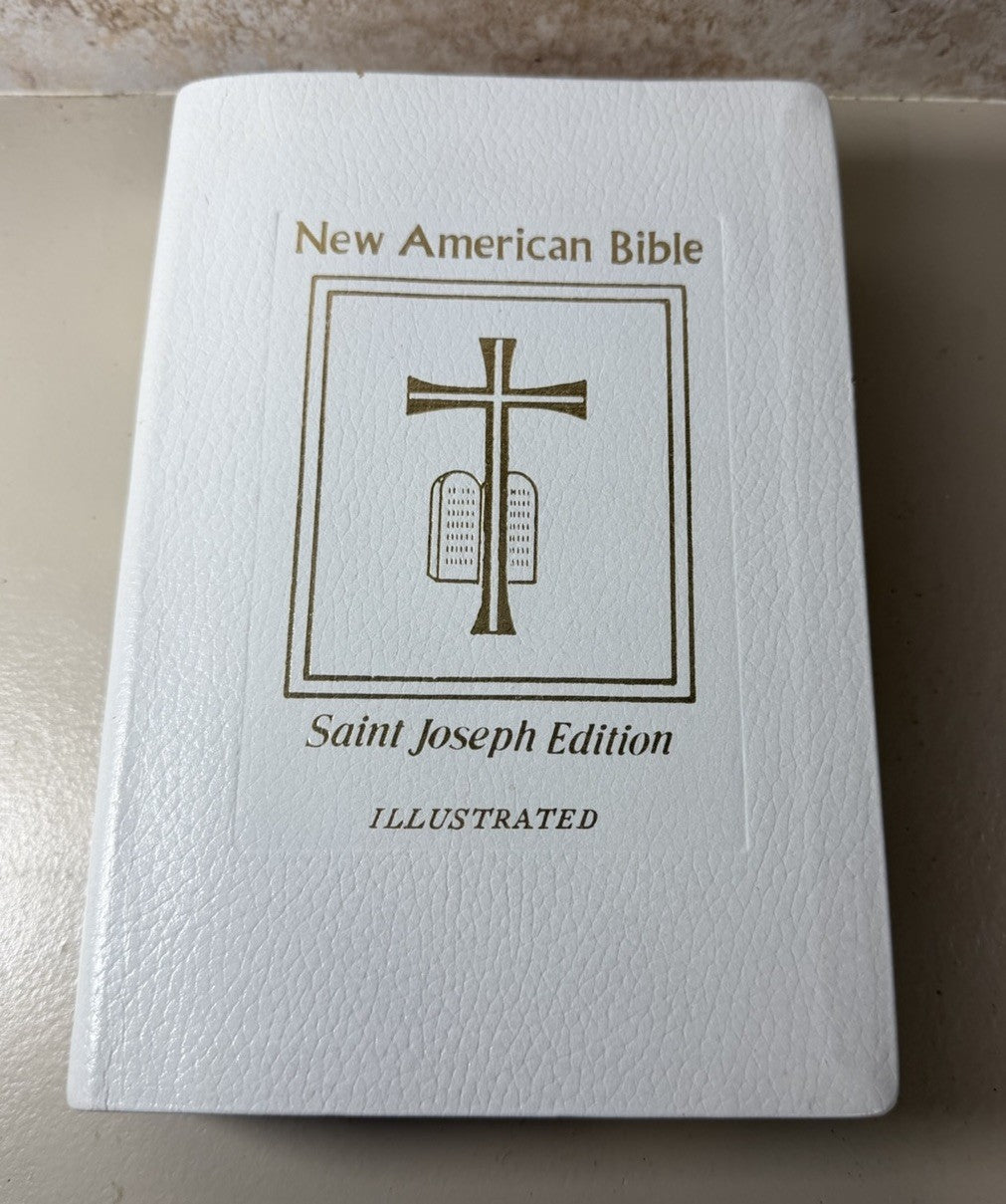 Vintage 1970 St Joseph Medium Size New American Bible White Gold Trim Catholic