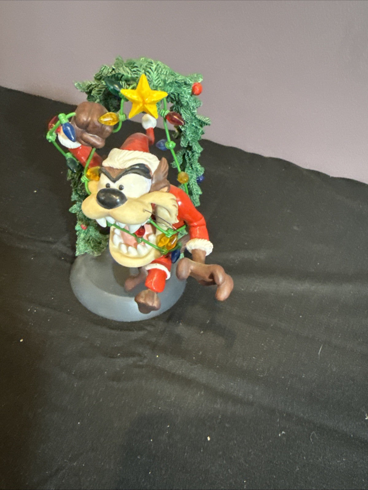 Goebel TAZ Figurine Fright Before Christmas WB Looney Tunes With Stand