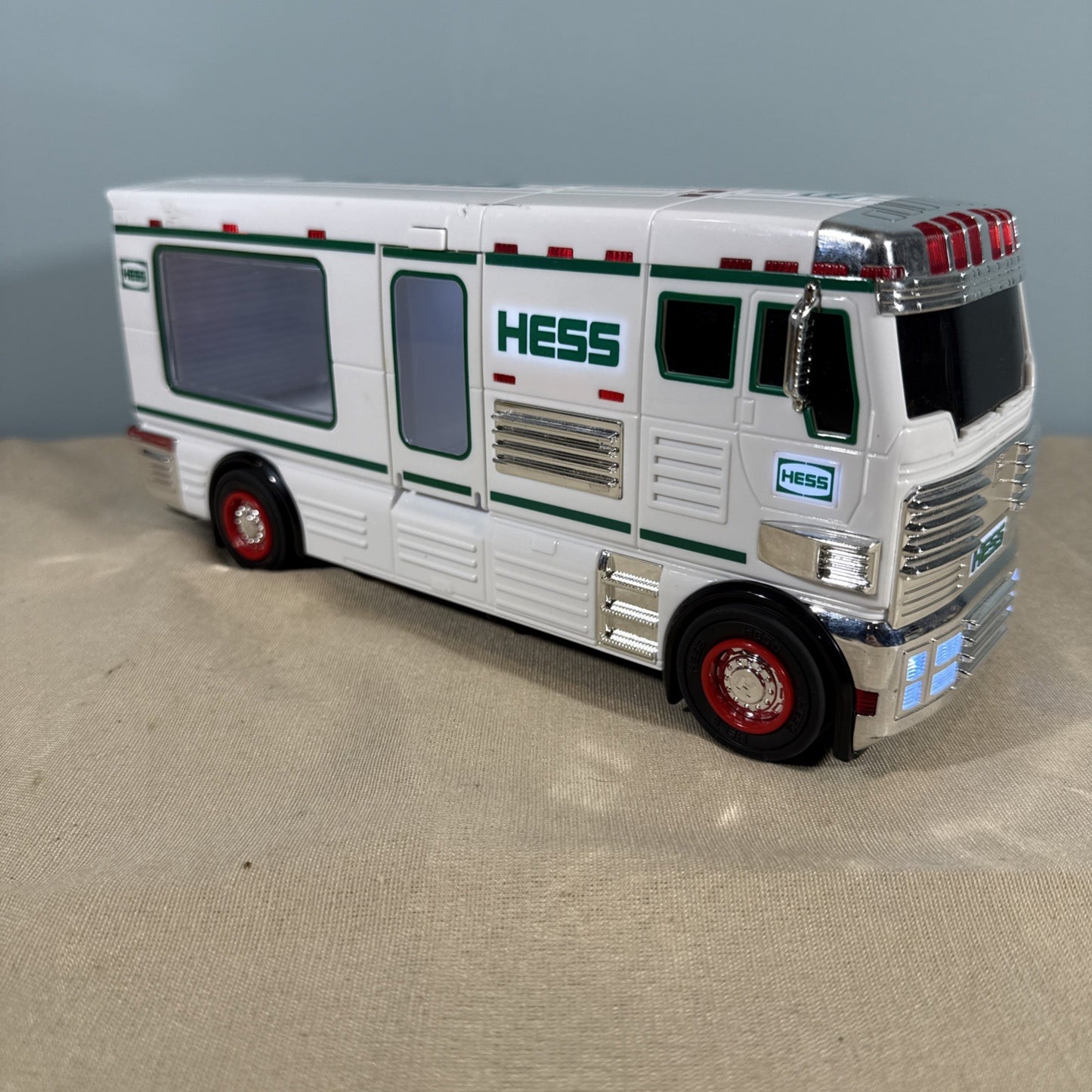 Hess 2018 RV Toy Truck Lights Work No ATV Motorcycle Or Box
