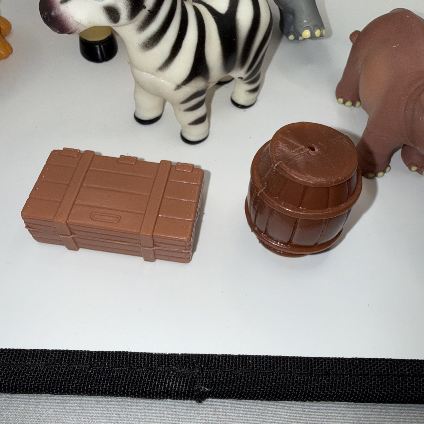 Safari Animals Ranger Figures Lot Wildlife Toy Set Mixed Figures Vinyl Bath Toys