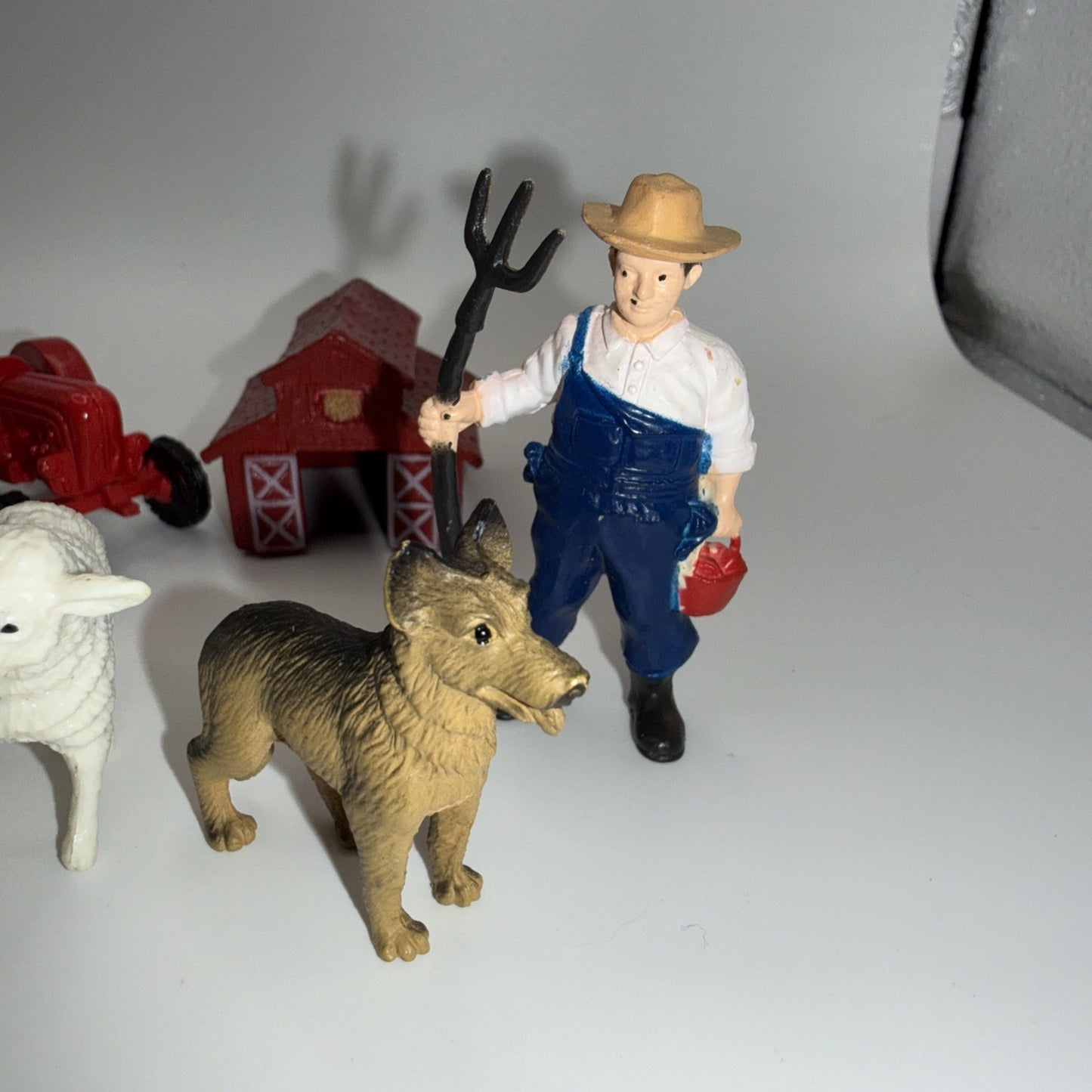Vintage Safari Ltd 1998 Farm Tractor Barn Animal Figures Lot 11 Pieces