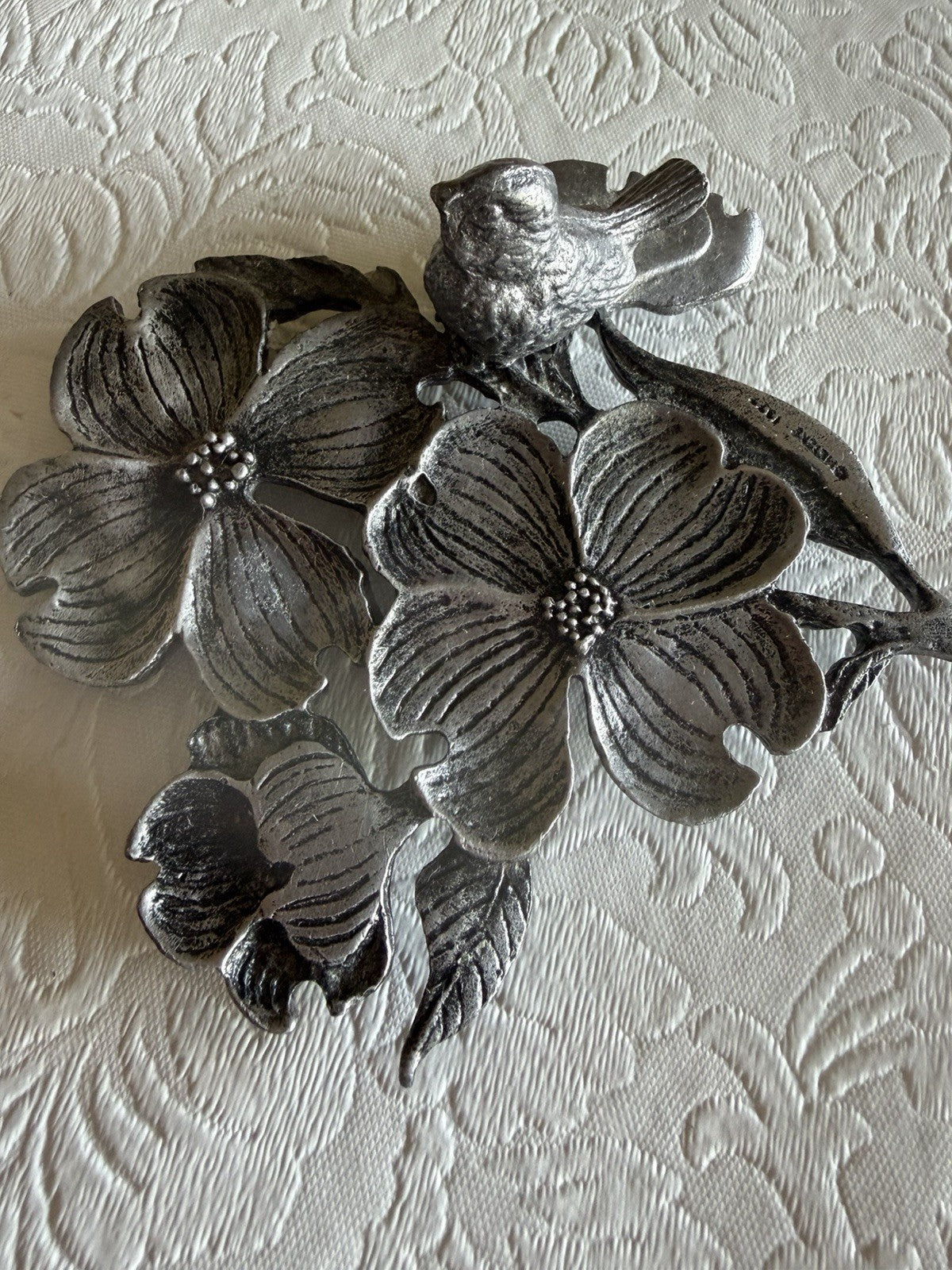 Metzke Pewter 1977 Bird on Dogwood Flowers Figurine Signed #751 Vintage Plaque