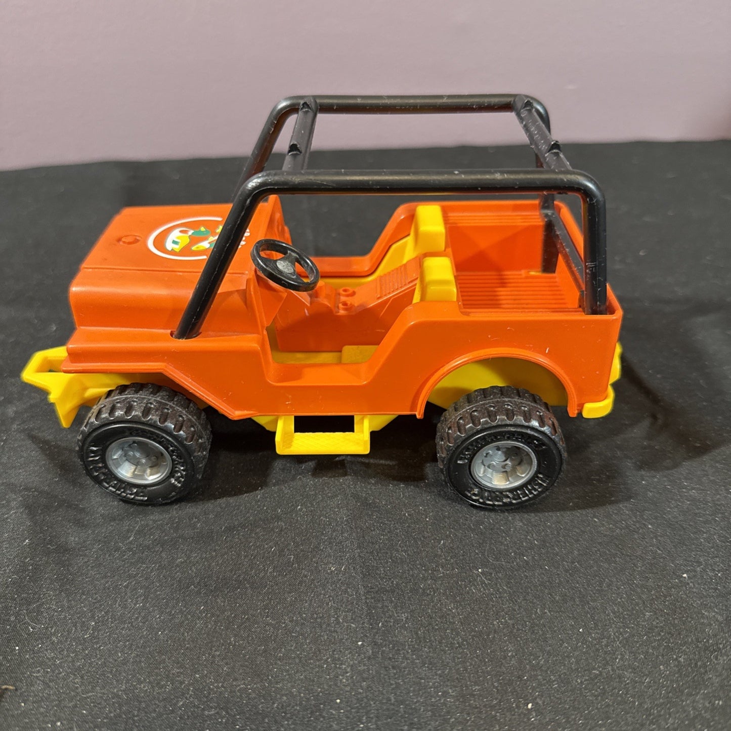 Vintage 1977 Fisher Price Adventure Northwoods Trailblazer Jeep Canoe + Kayak