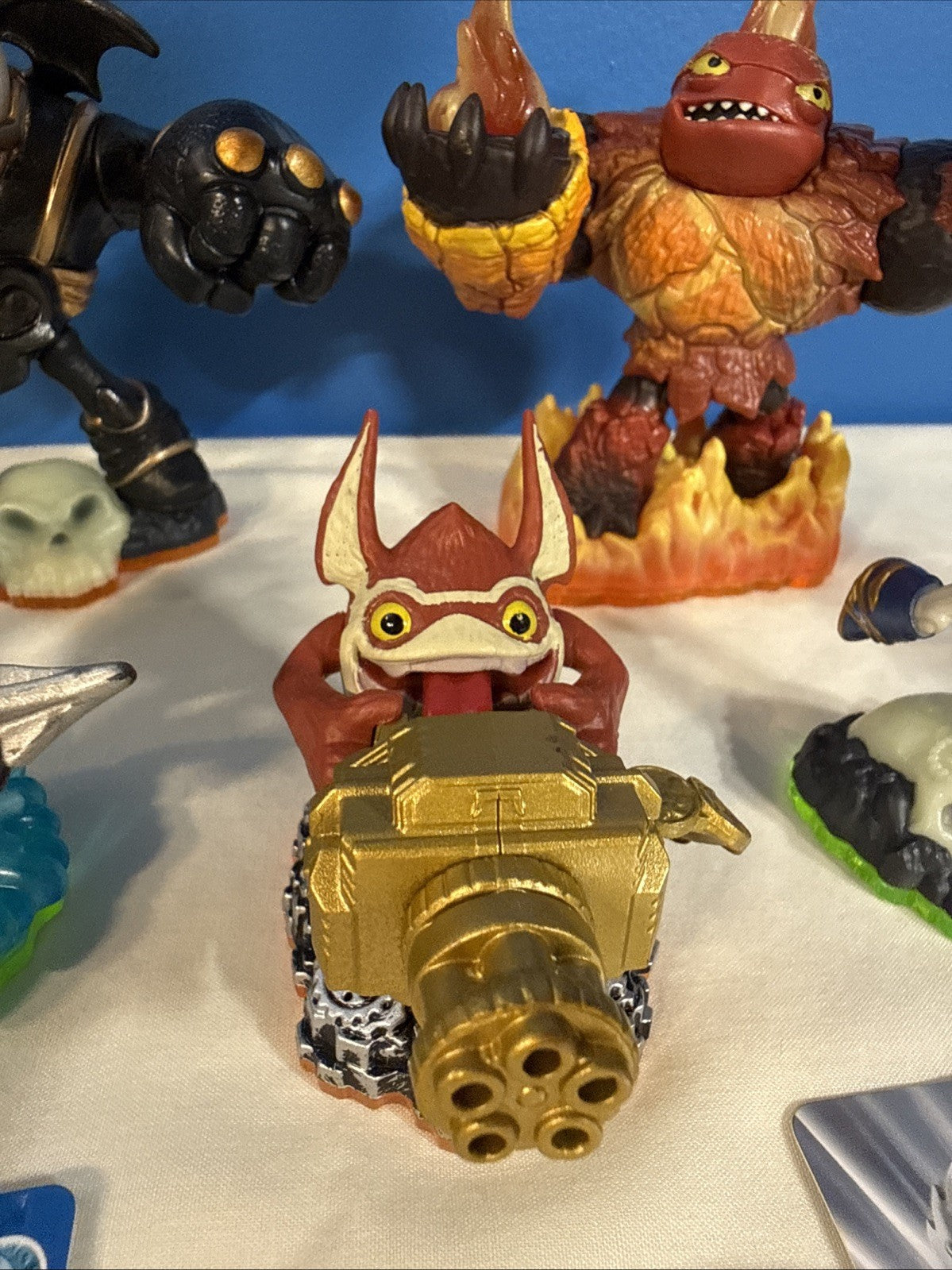 Skylanders Activision Spyros Adventure Bundle of 9 Figures w Collectable Cards
