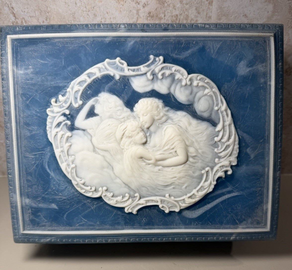Vintage Incolay Stone Nimbus Three Maidens Blue Cameo Jewelry Box 1979