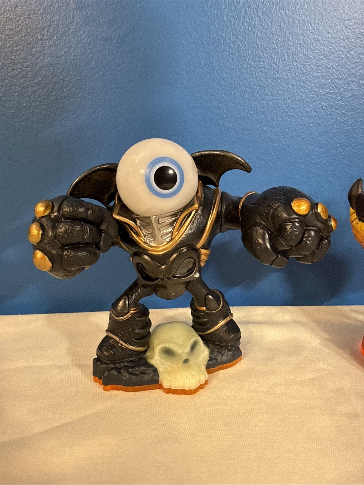 Skylanders Activision Spyros Adventure Bundle of 9 Figures w Collectable Cards