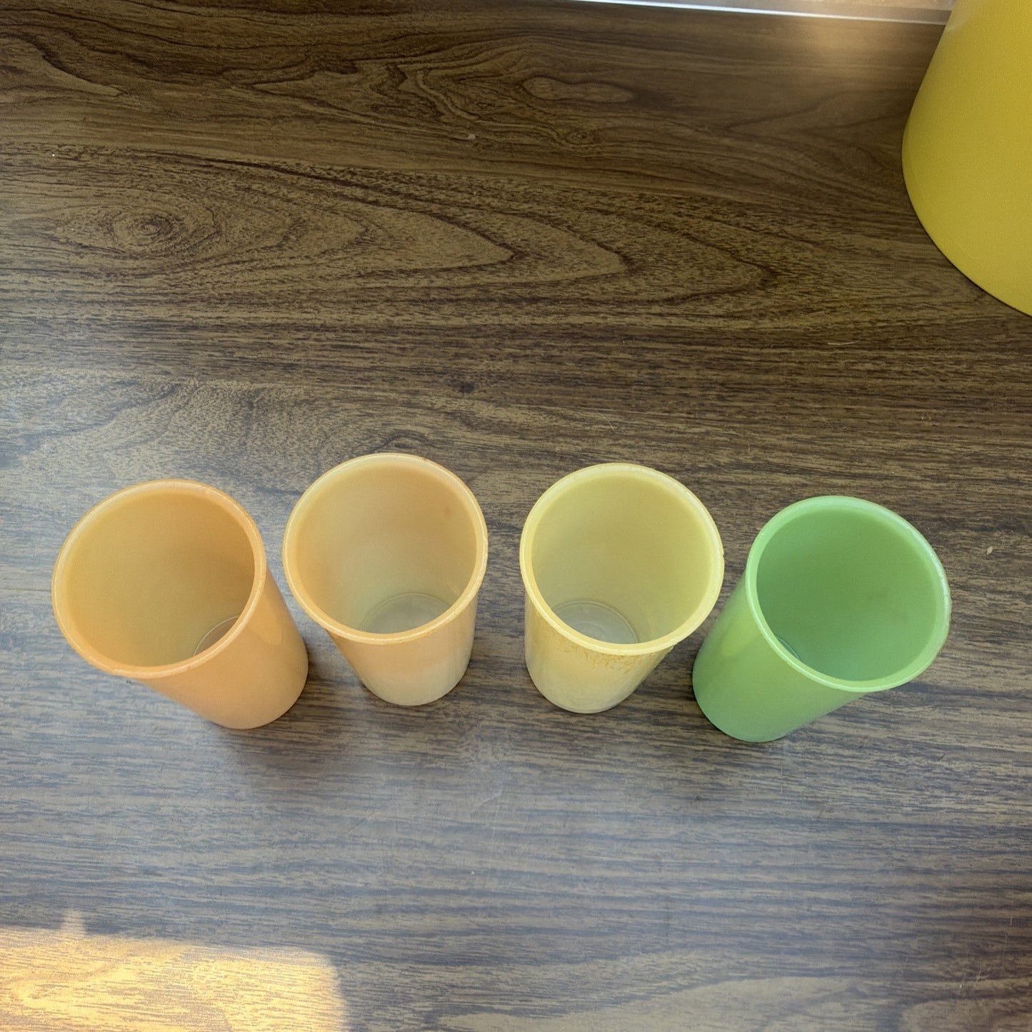Vintage Tupperware Servalier Canisters Slimline Pitcher Tumblers Keeper Green Lo
