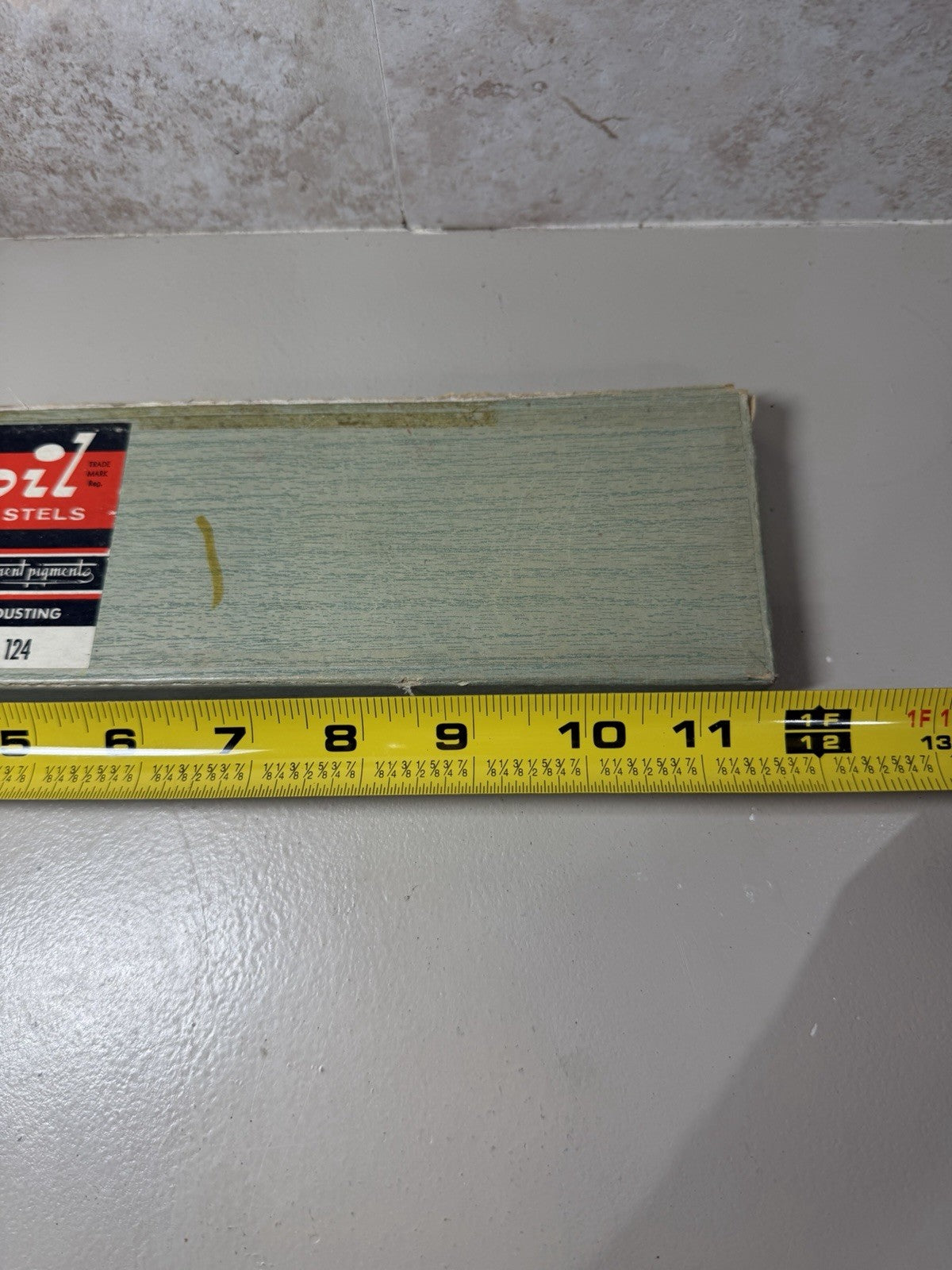 Vintage Pastol Artists Oil Pastels 24 Academy Size Sticks Permanent Pigments Box