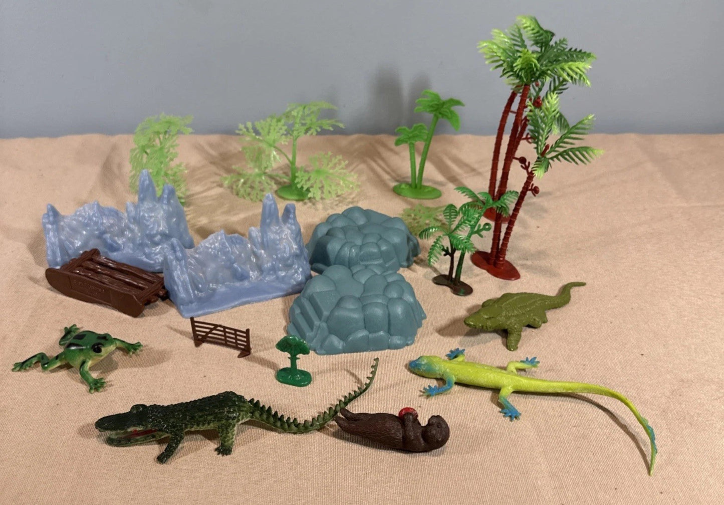 Toy Scenery Pieces Water Animal Lot Diorama Trees Rocks Mixed Accessories