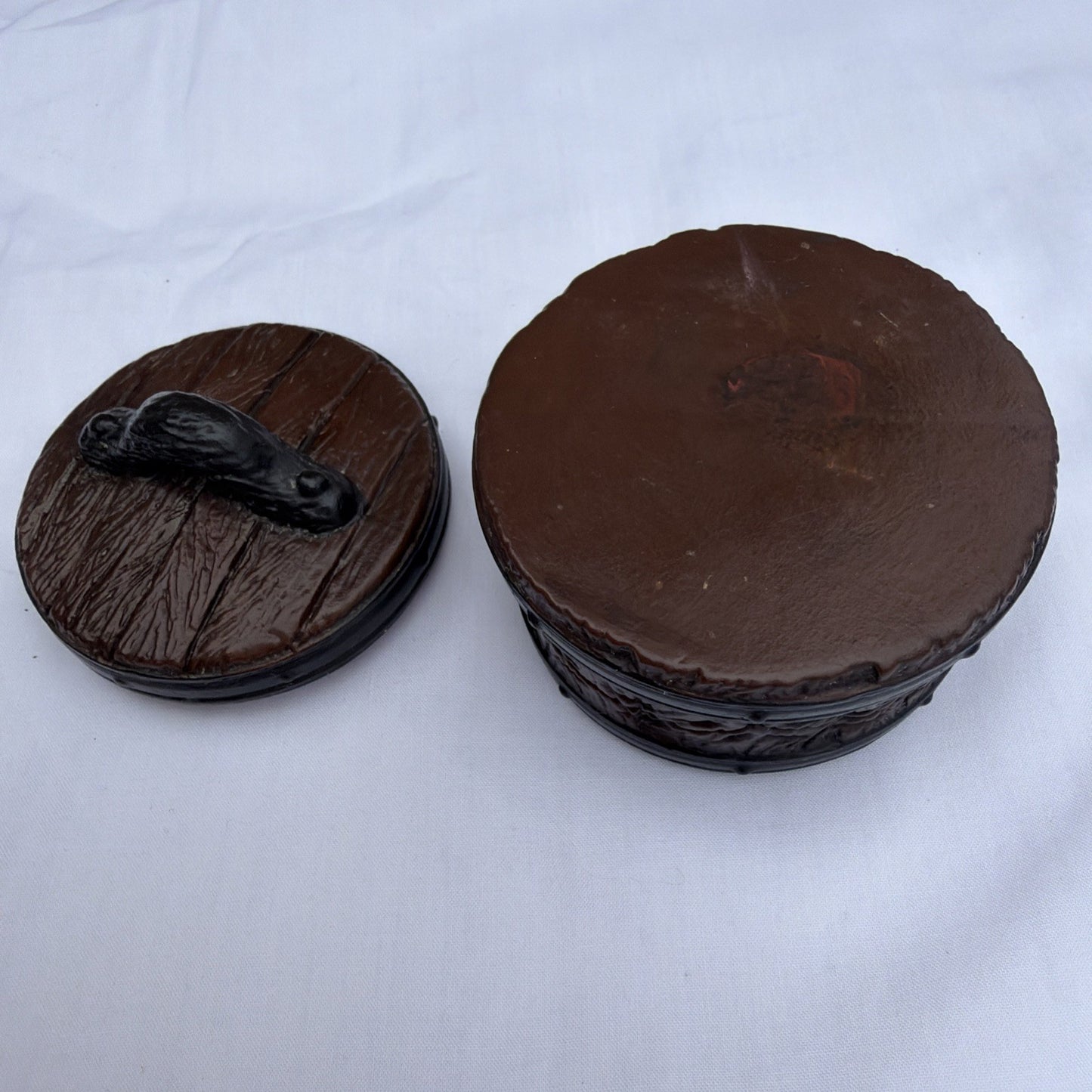 Vintage Etched Barrel Trinket Box Resin Ceramic Keepsake Storage 2"x2"