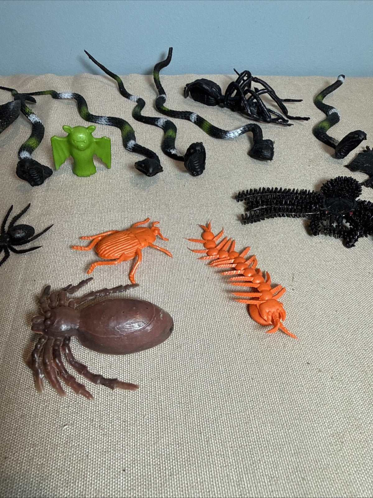 Vintage Rubber Creepy Crawlers Snakes Insects Halloween Toy Lot 17 Bugs Reptiles