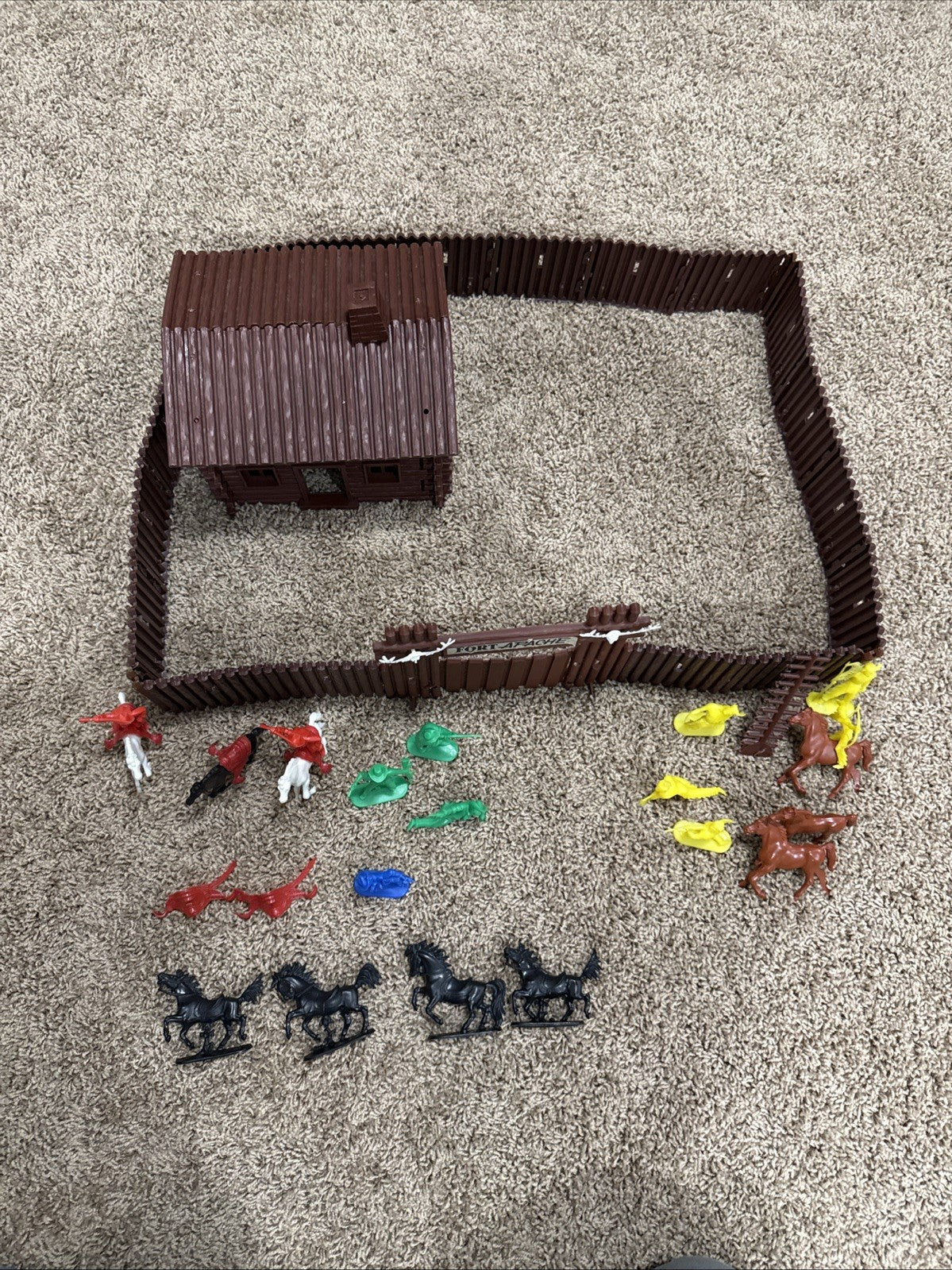 Vintage Jean Hoefler Fort Apache Western Set With Figures Horses Extras Germany