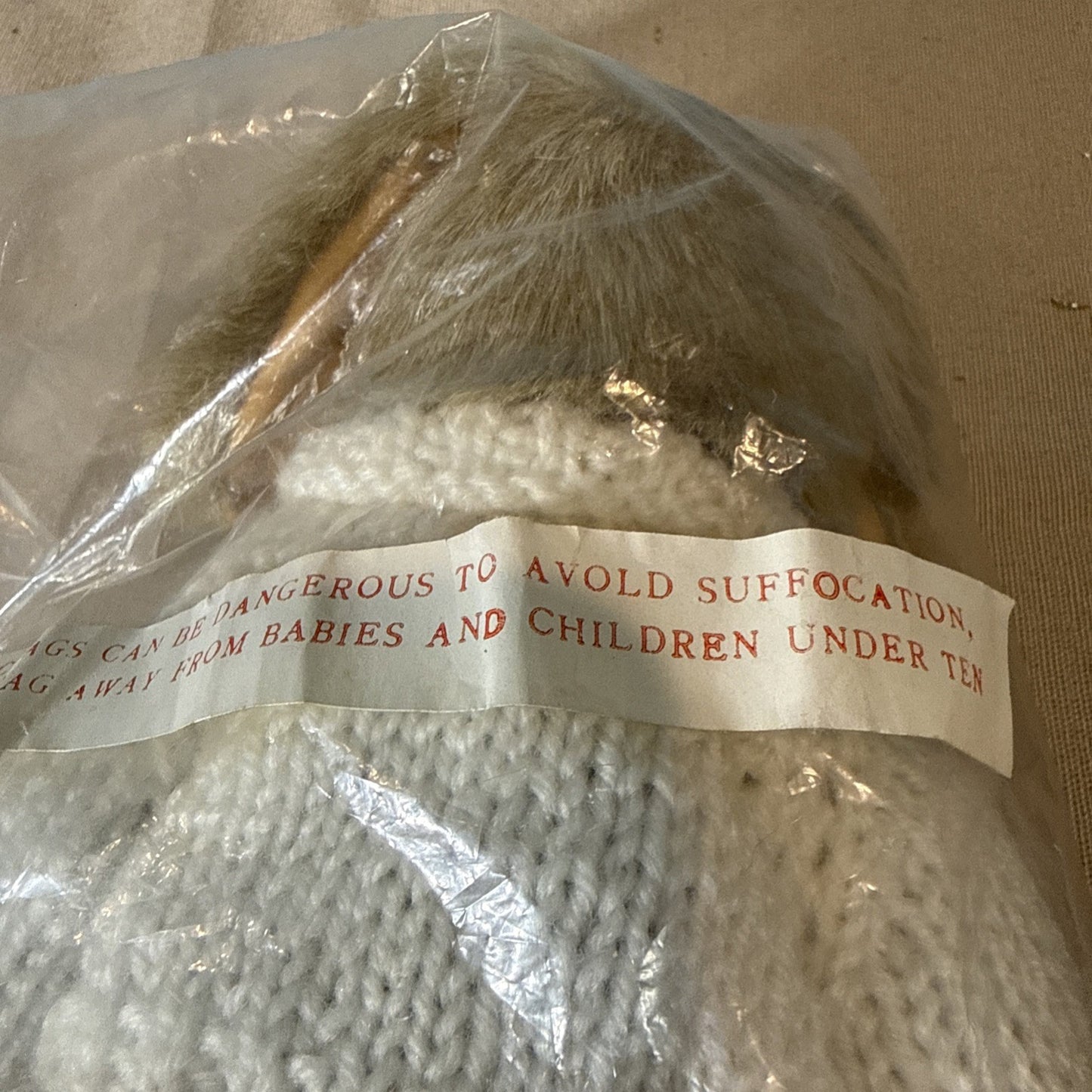 Vintage House Of Lloyd Benji Bunny Plush Carrot Sweater NIB 1996