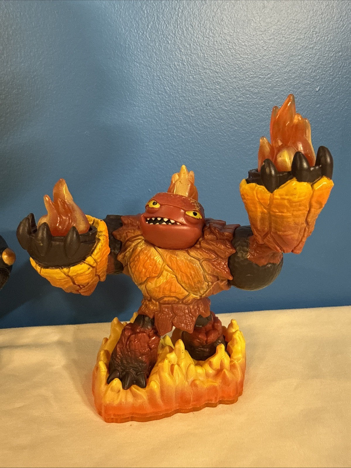 Skylanders Activision Spyros Adventure Bundle of 9 Figures w Collectable Cards