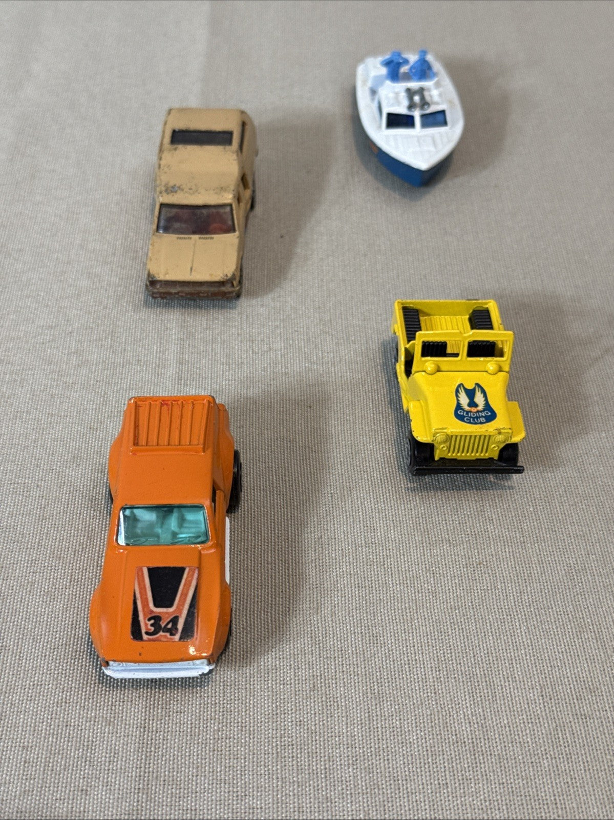 Vintage Matchbox Superfast Off The Road Carry Case Gift Set w/12 Cars 1970s