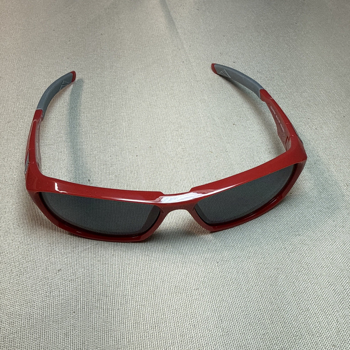 DENALI Elevation Sunglasses Red Gray Eyewear 58/15/135 Case New Sport Wrap Frame