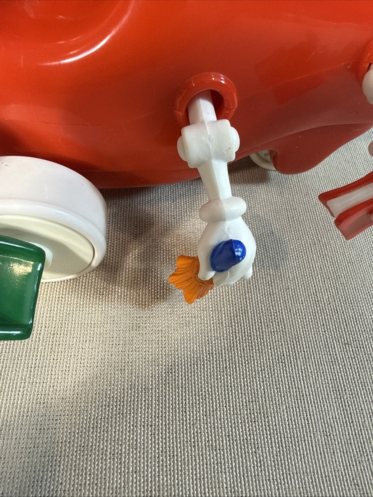 Vintage 2002 Ertl Dr Seuss Motion Mobiles Cat In The Hat Cleaning Car Toy