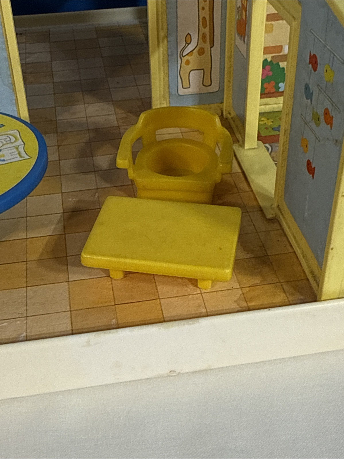 Vintage Fisher Price Little People Nursery School 929 Playset Figures No Roof