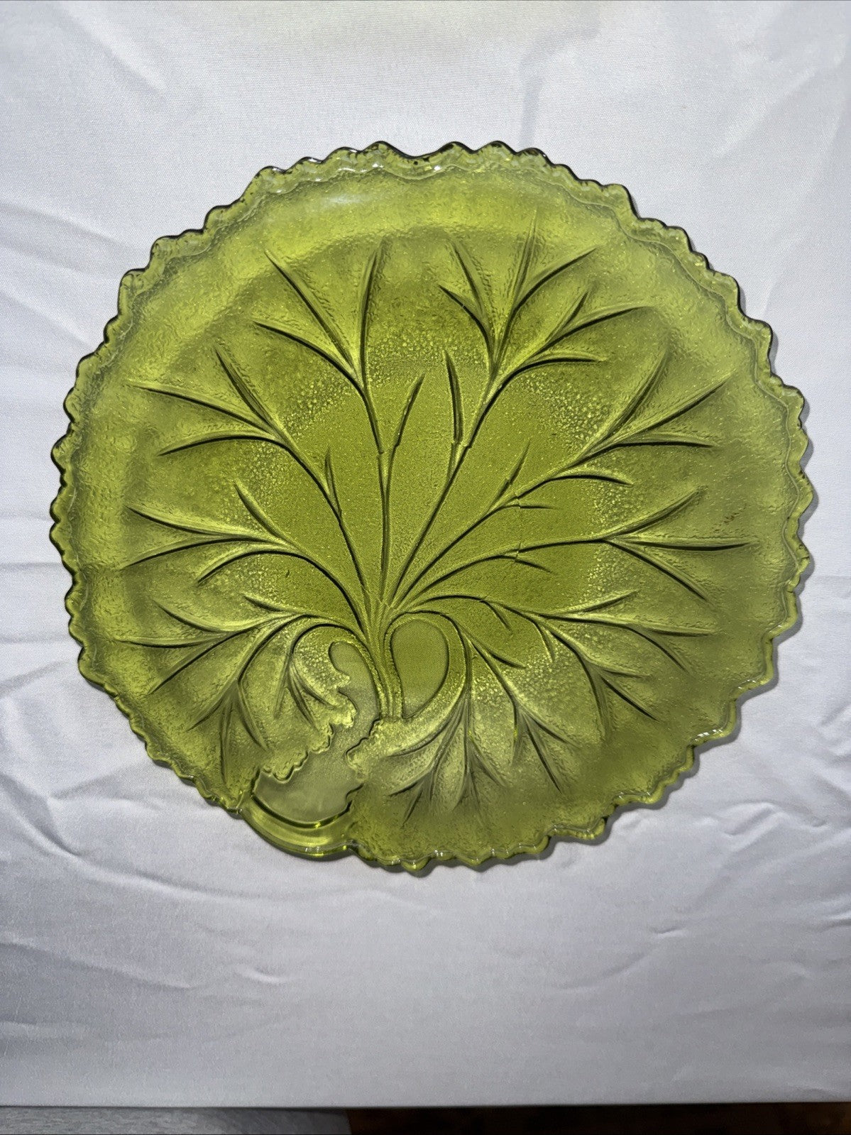 Indiana Glass Tree of Life Avocado Green 8.5" Plates Set of 6