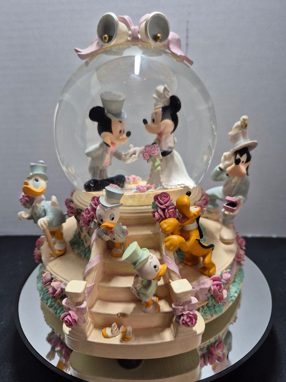 Disney Mickey Minnie Wedding Cake Musical Snow Globe Wedding March Missing Duck