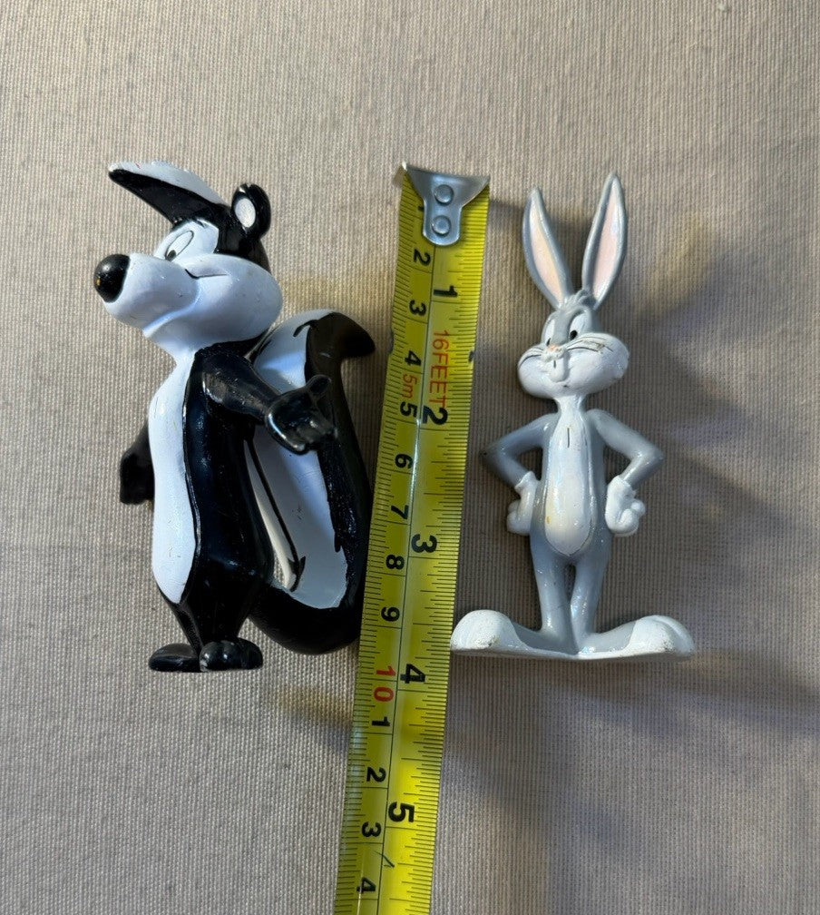 Vintage Looney Tunes Lot Bugs Bunny Wrapping Paper Pencil Case Desk Cup Toys