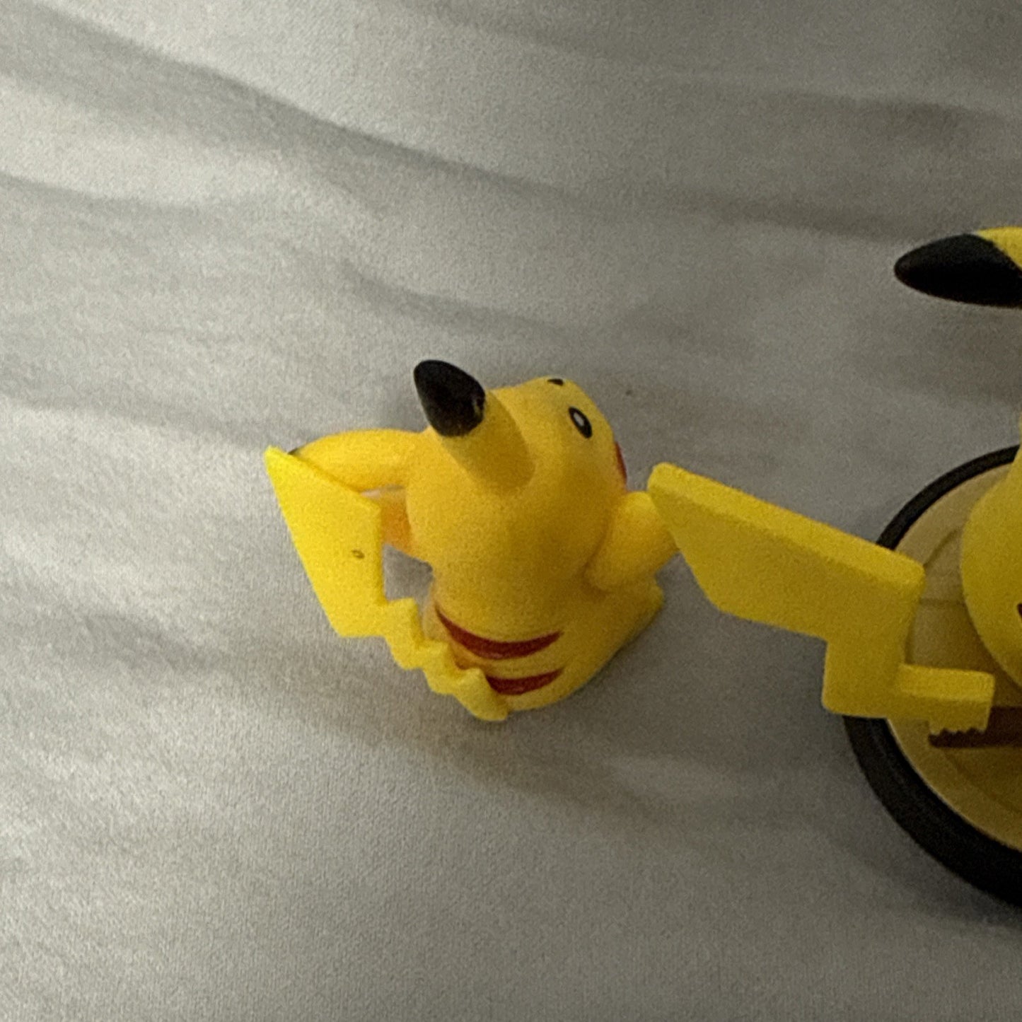 Nintendo Tomy Pokemon Pikachu Figure Lot 4 Mini Figures Collectible