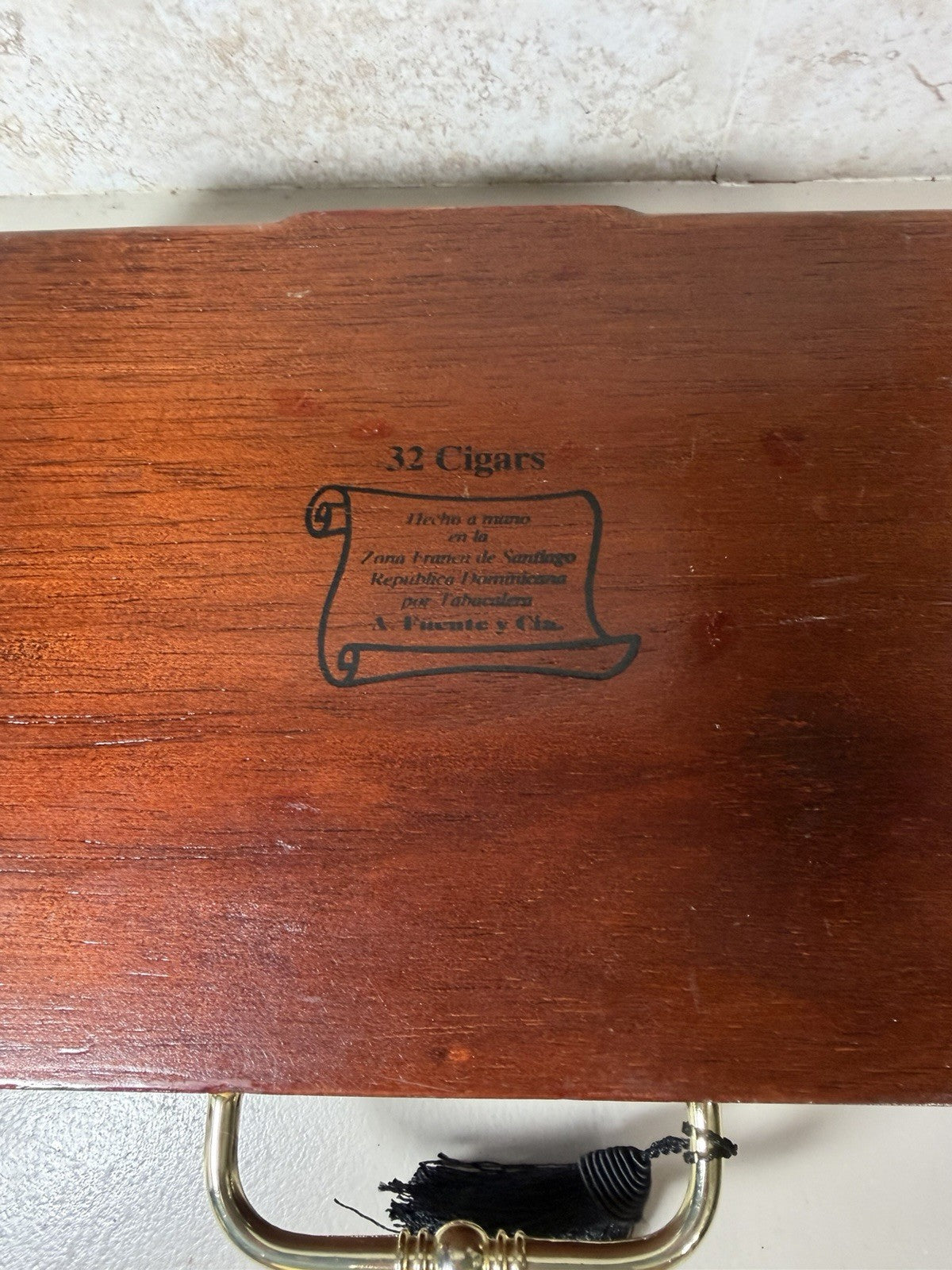 Arturo Fuente OpusX Chateau Rare Estate Reserve Wood Cigar Box Briefcase Handle