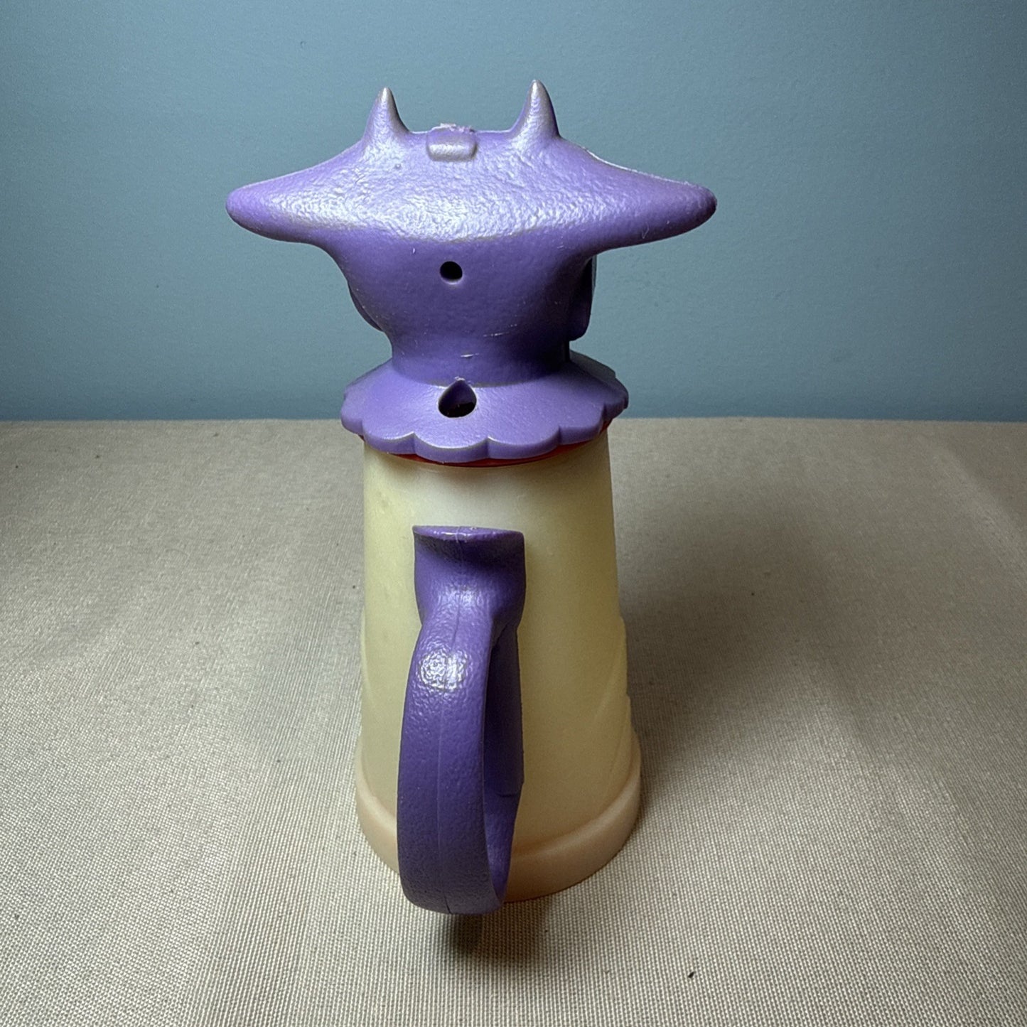 Vintage Whirley Moo Cow Sippy Straw Cup Creamer Novelty Plastic Kitchenware