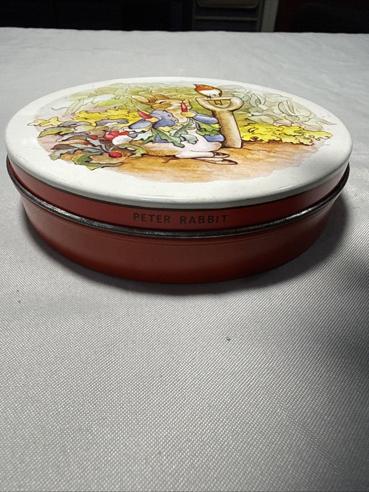 Vintage Peter Rabbit Huntley Palmer Biscuit Tin Red Round England