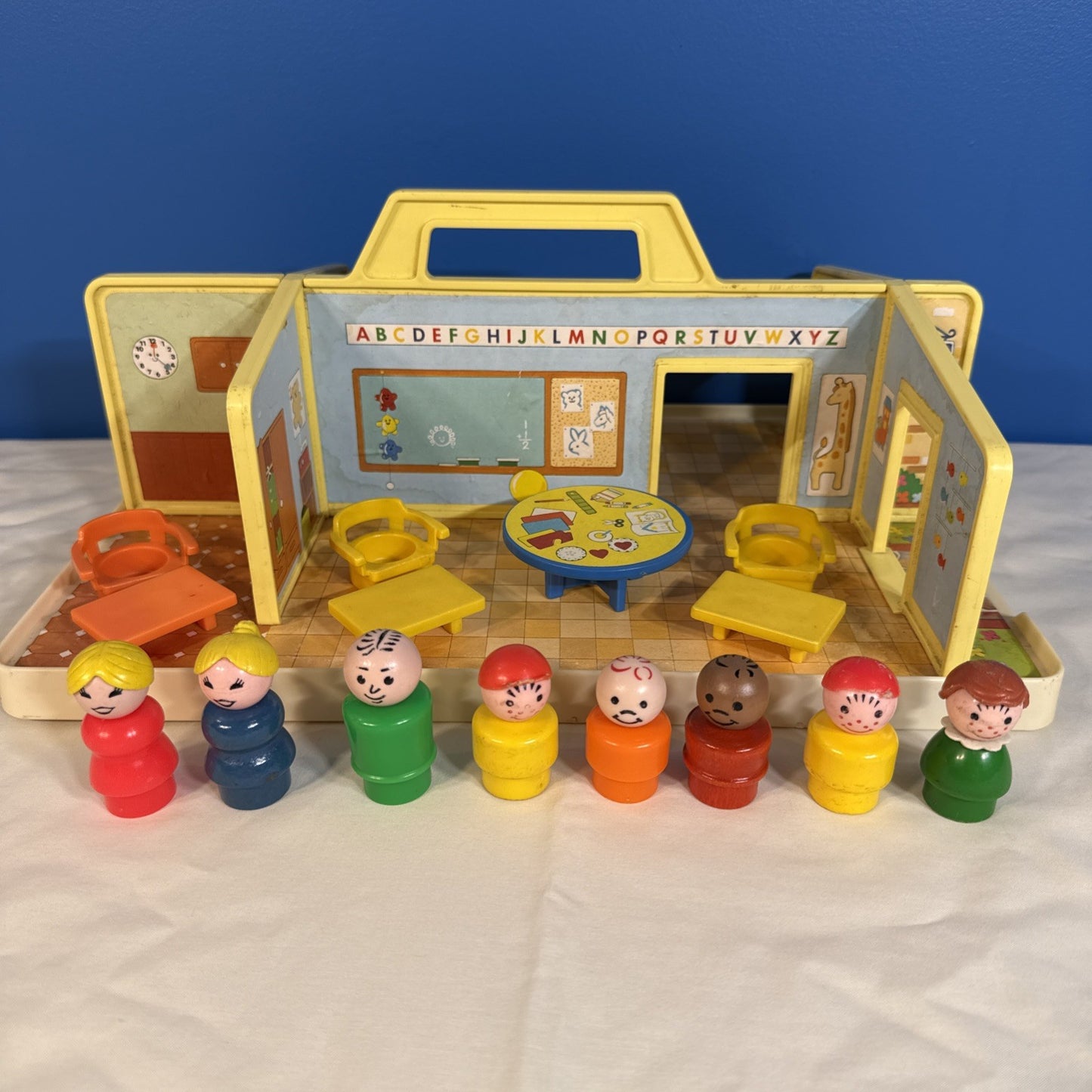 Vintage Fisher Price Little People Nursery School 929 Playset Figures No Roof