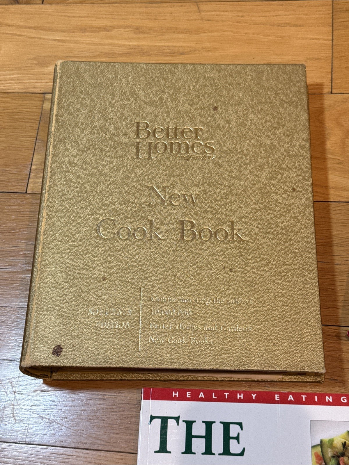 Cookbook Lot, Mixed Cookbooks Bundle, Assorted Titles, + Bonus kitchen tips book