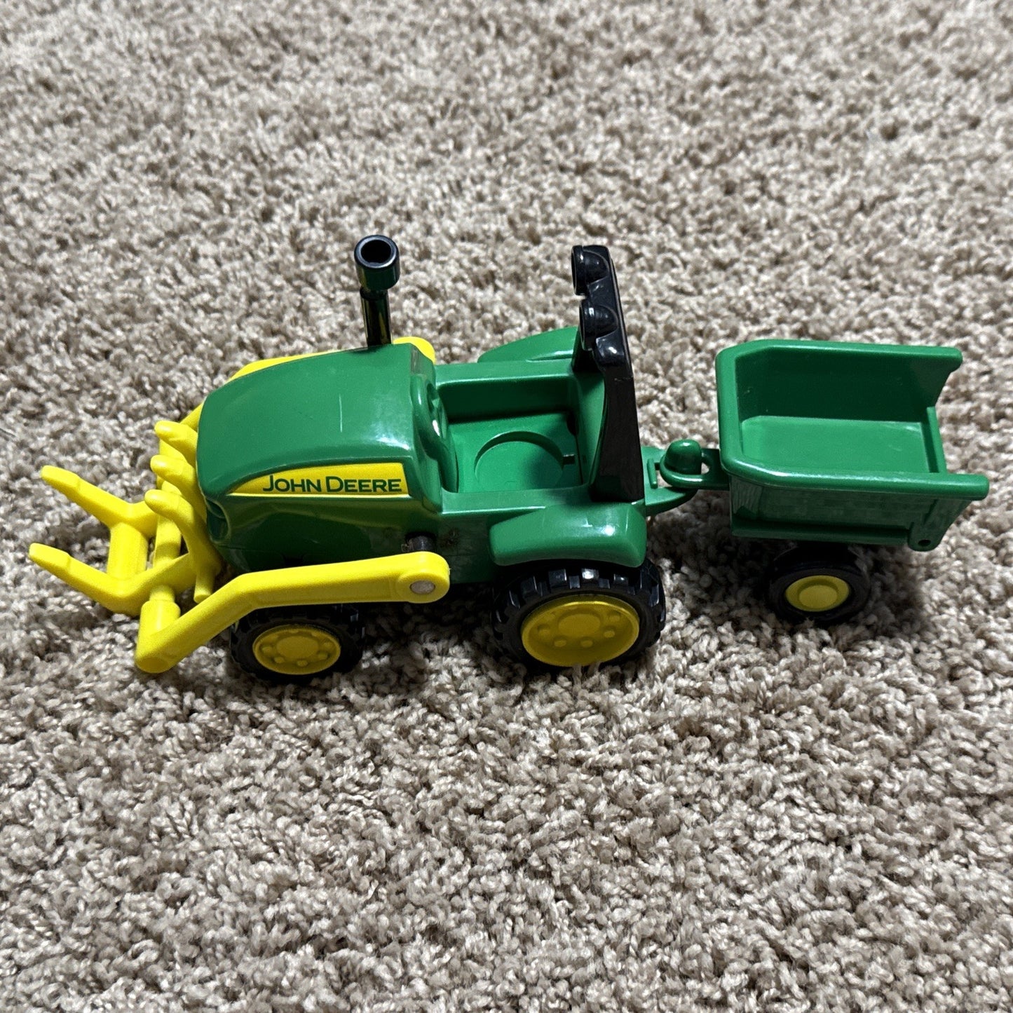 2010 John Deere RC2 Tractor with Tiller Thrasher and Driver Farm Toy Set