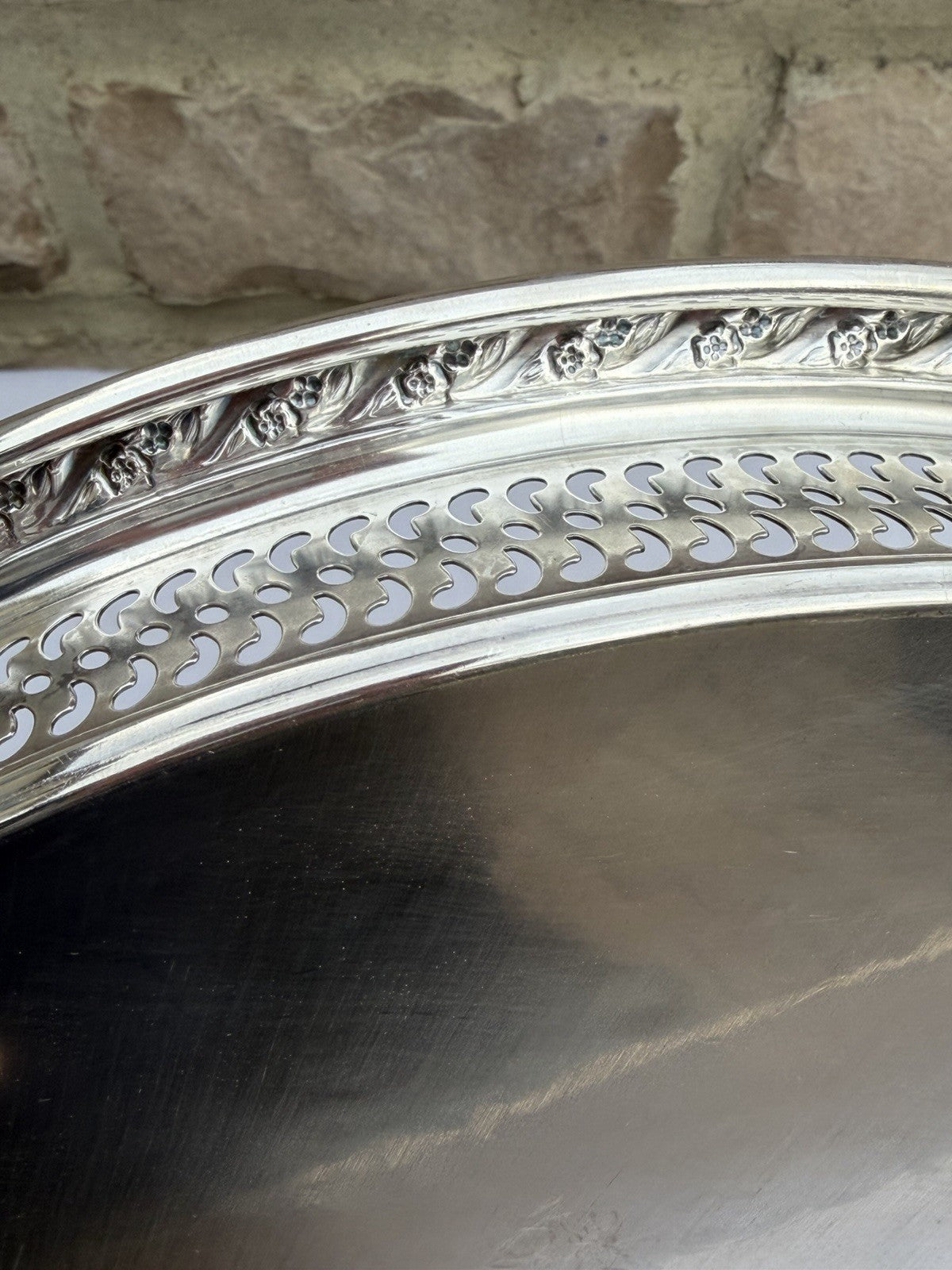 WM Rogers Son Silver Plate Platter Spring Flower Round Tray 15" + Storage Felt