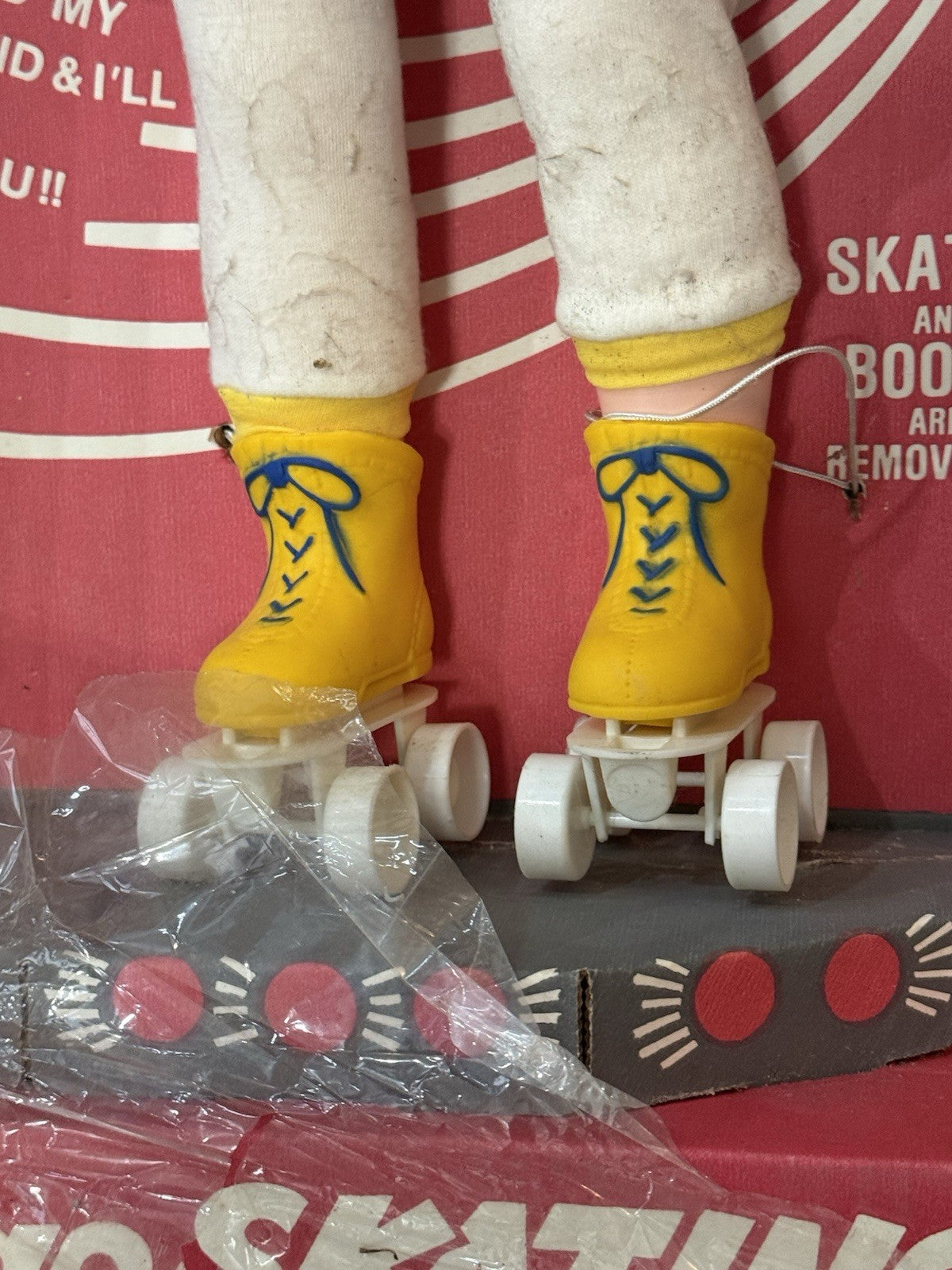 Vintage Roller Skating Lisa Doll 19 Inch Blonde Hair New In Box 1980s