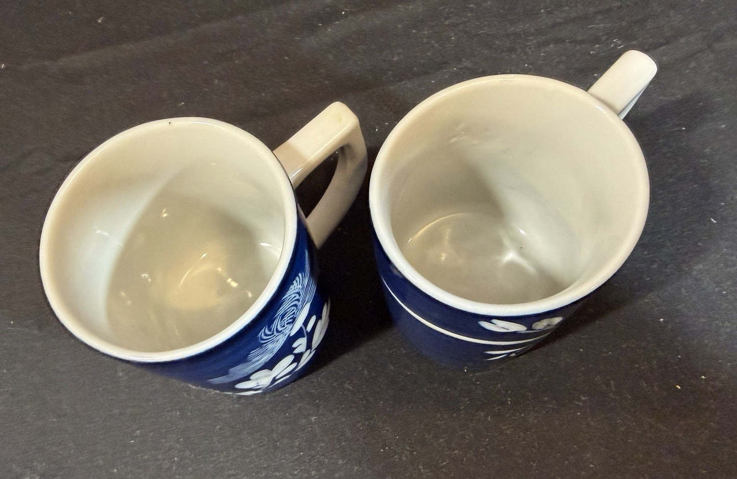 Vintage Japanese Blue White Scenic Mugs 2 With 4 Sake Cups Porcelain Set