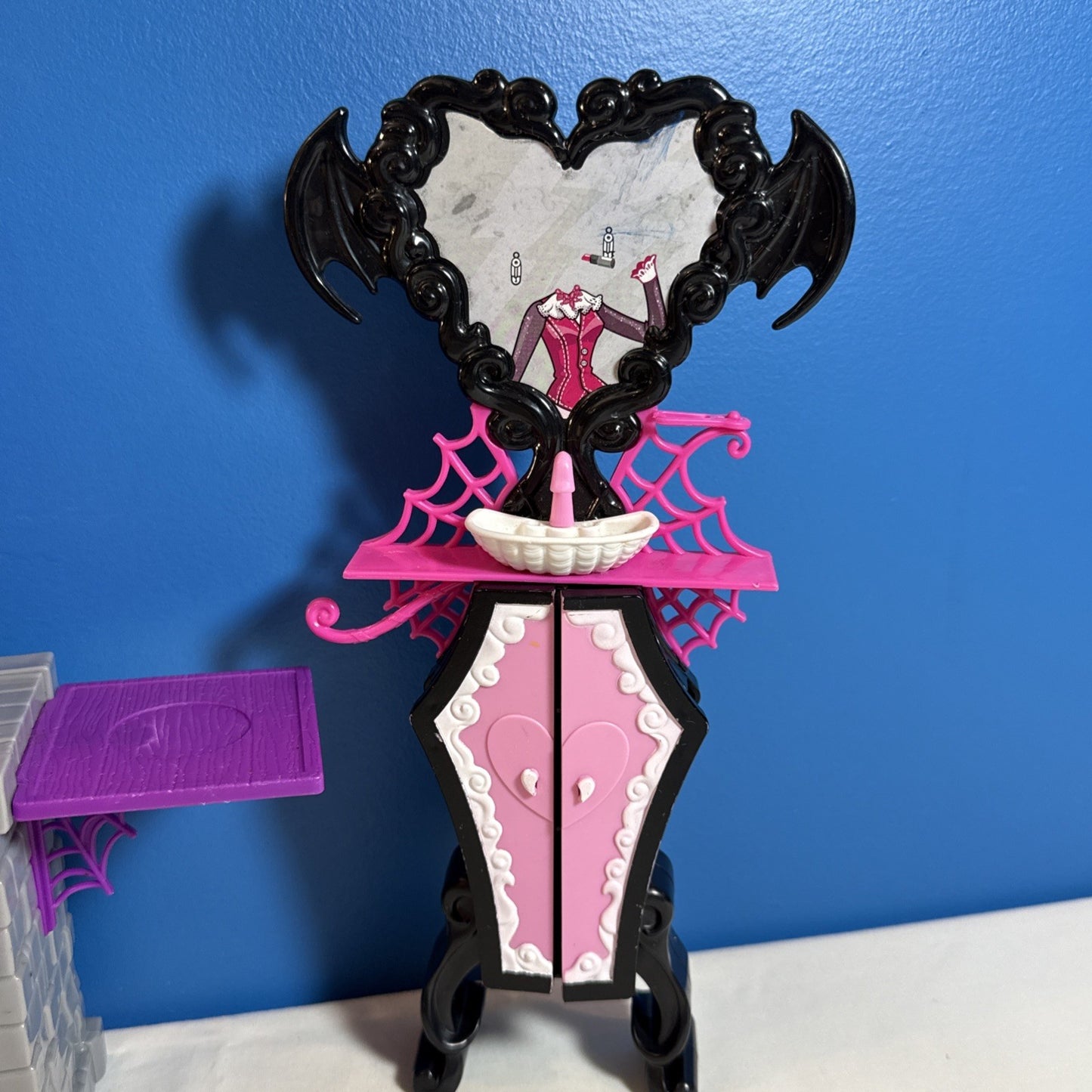 Monster High Draculaura Powder Room Accessories Clawdeen Mini Bottle Doll Lot