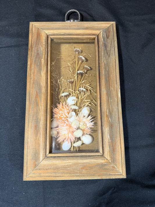 Vintage Mel Amodeo Enterprises Shadowbox Wall Hanging Seashell Flower Display