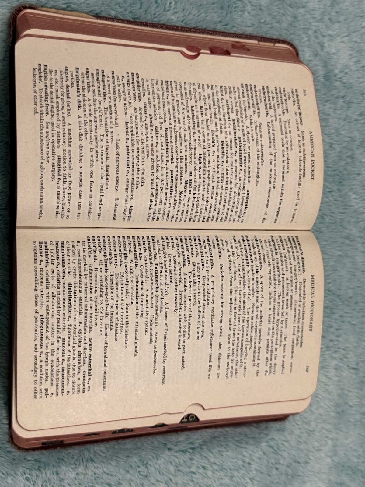 The American Pocket Medical Dictionary | 18th Edition 1946 | Leather Bound Paper