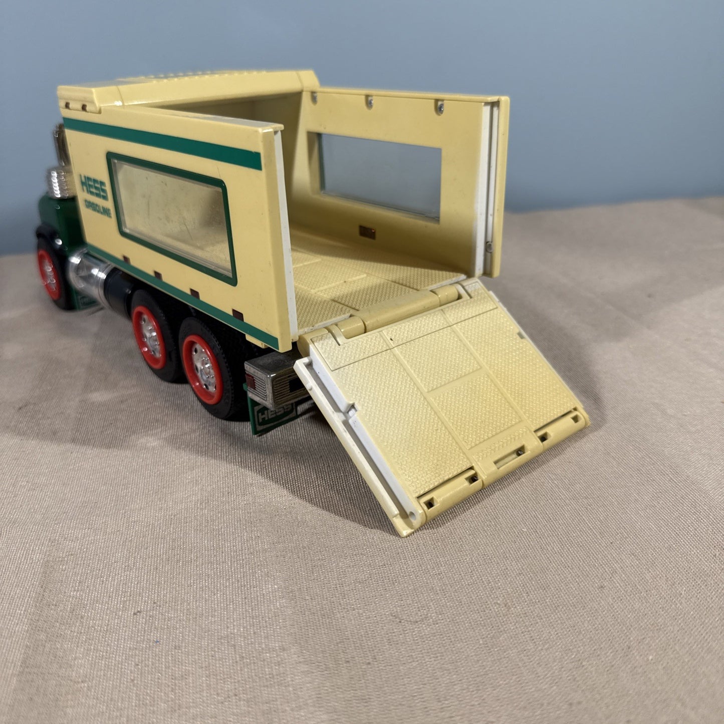 2008 Hess Truck Front Loader Lights Works Rolling Construction Vehicle