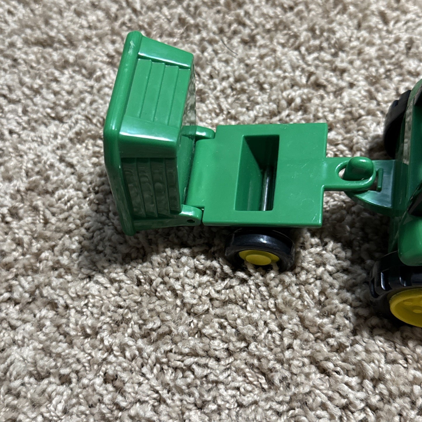 2010 John Deere RC2 Tractor with Tiller Thrasher and Driver Farm Toy Set