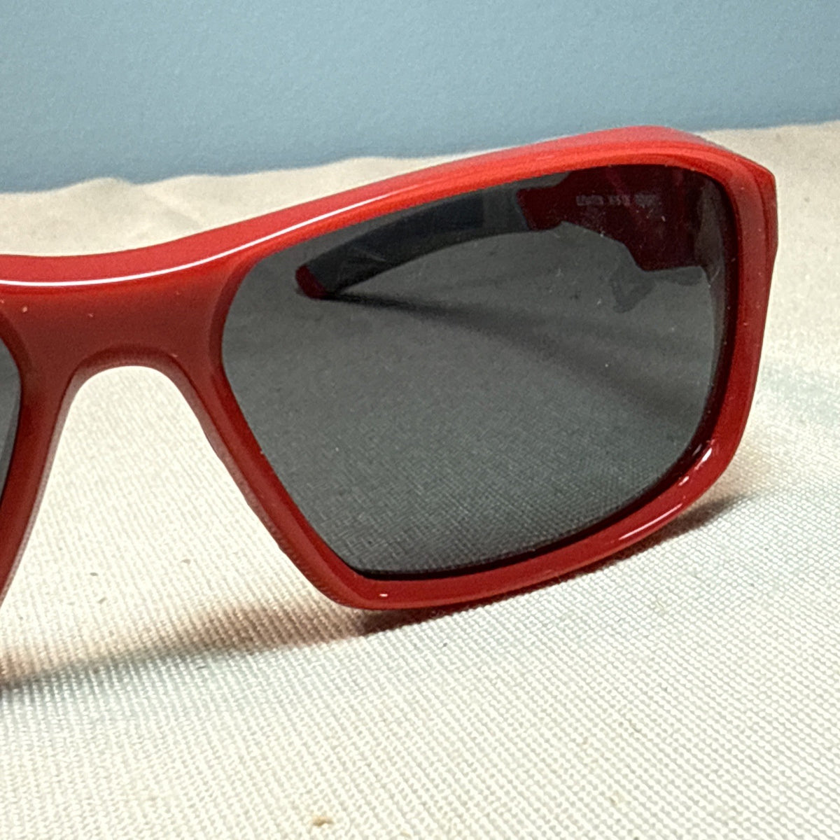 DENALI Elevation Sunglasses Red Gray Eyewear 58/15/135 Case New Sport Wrap Frame