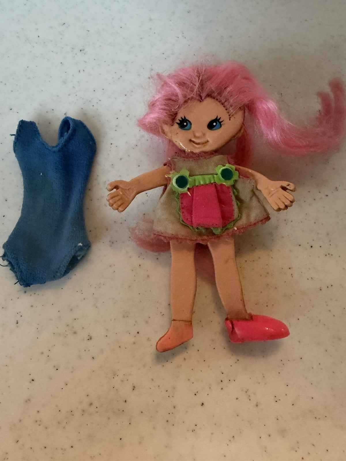 Vintage 1969 Ideal Flatsy Doll Pink Hair Blue Eyes with Original Outfit 4.5"