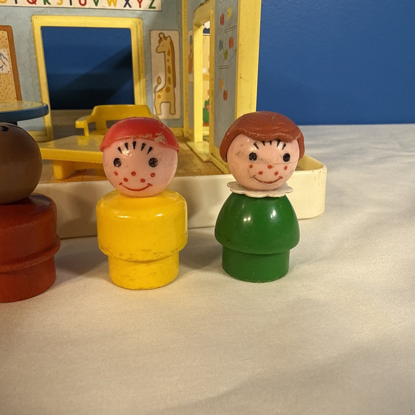 Vintage Fisher Price Little People Nursery School 929 Playset Figures No Roof