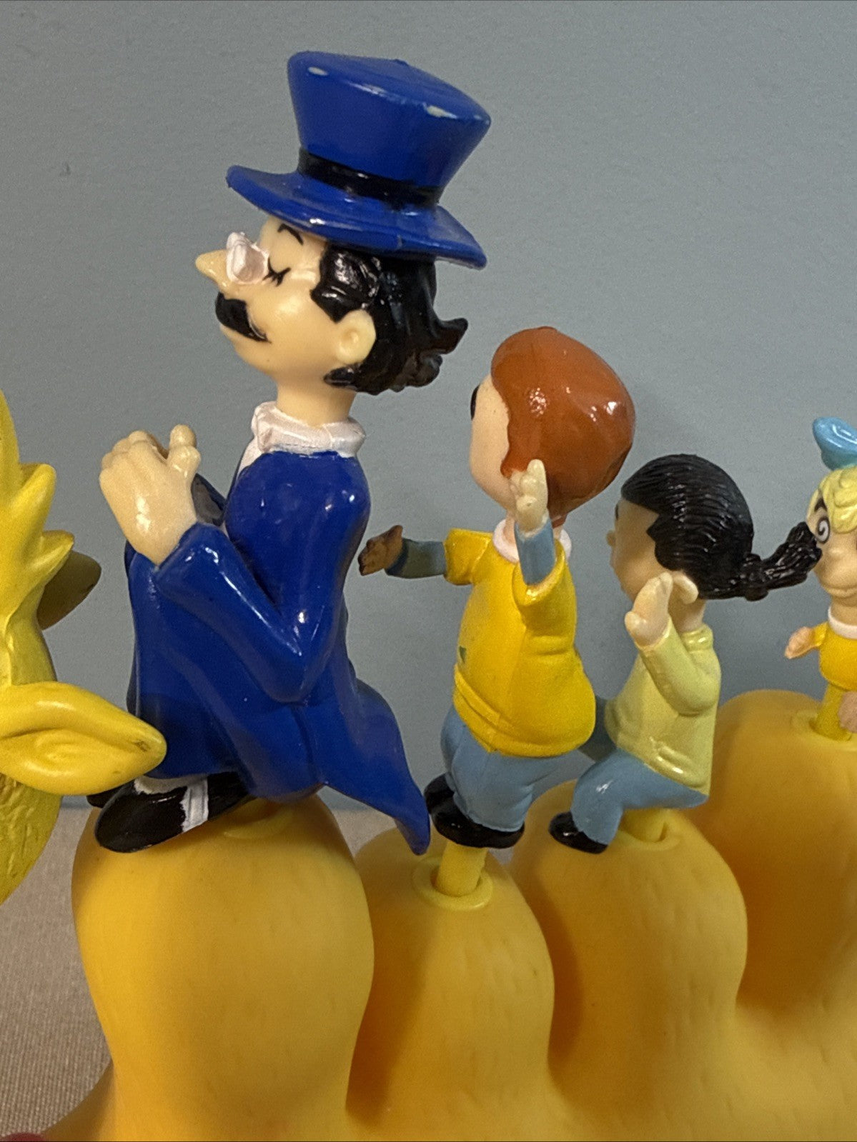 Vintage ERTL Dr Seuss Five Hump Wump Camel Yellow Pull Toy Motion Collectible
