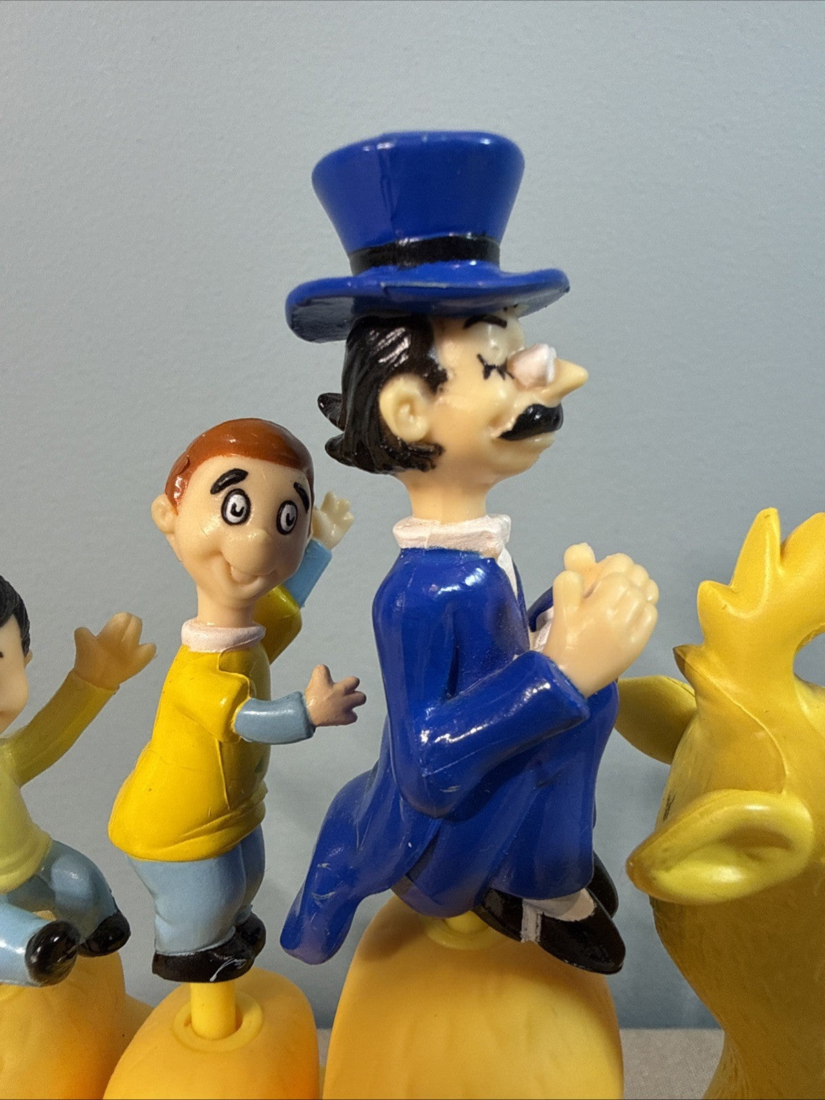 Vintage ERTL Dr Seuss Five Hump Wump Camel Yellow Pull Toy Motion Collectible