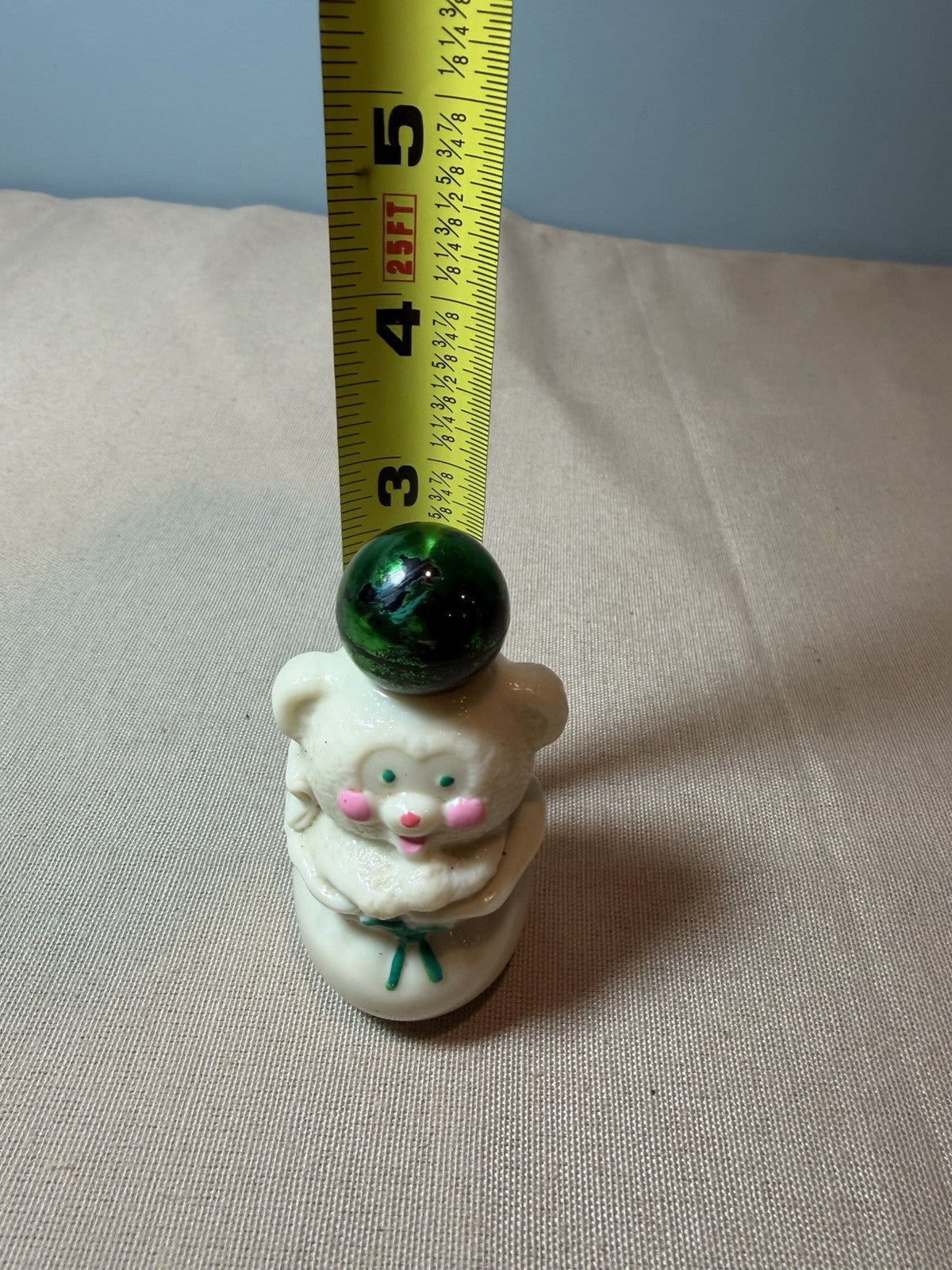 Avon Snug Club Sweet Honesty Cologne Bear 1 FL. Oz Vintage W/Fluid