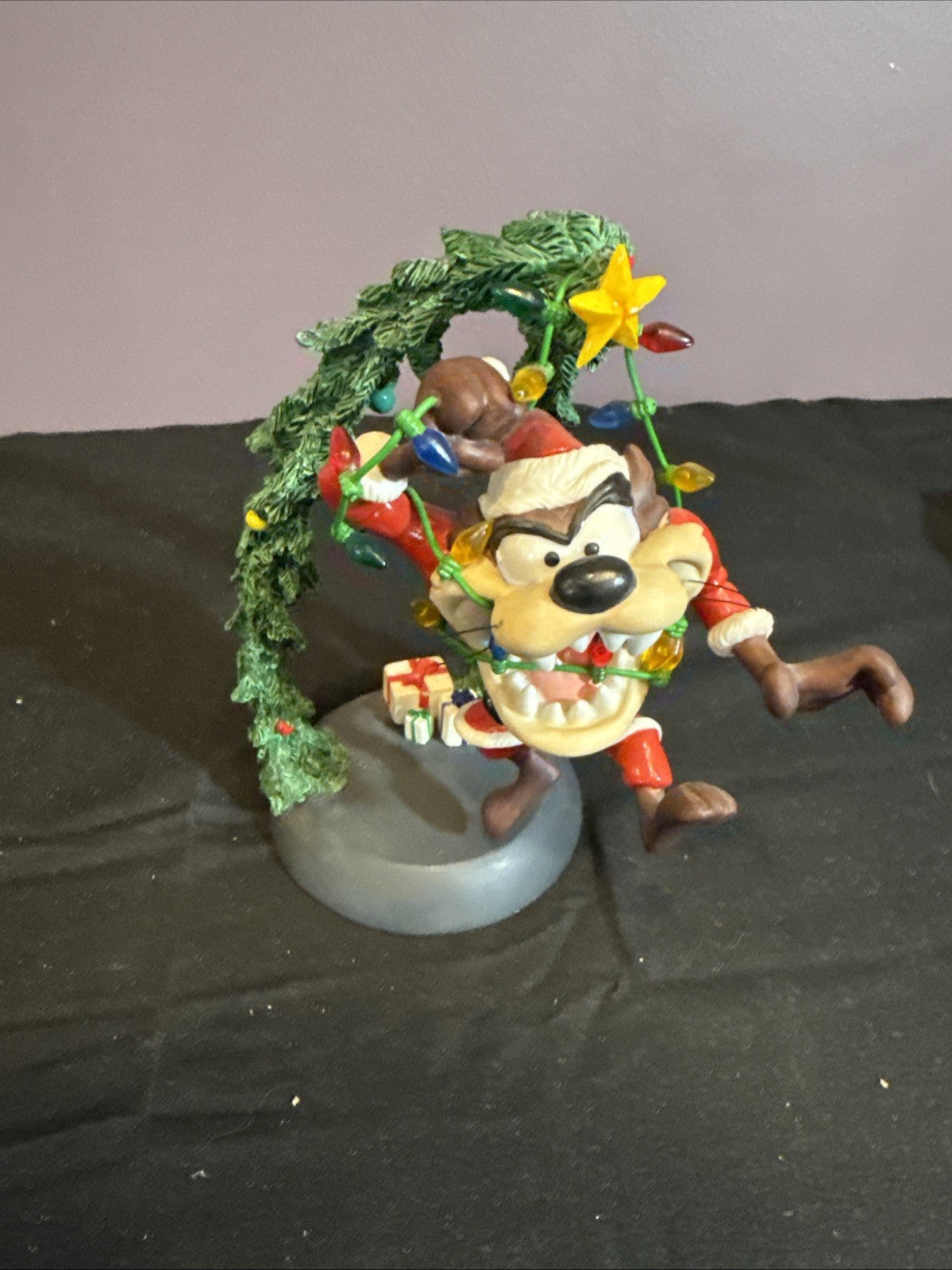Goebel TAZ Figurine Fright Before Christmas WB Looney Tunes With Stand